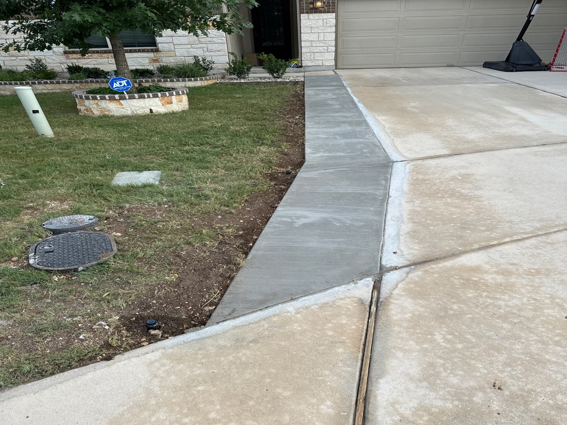 Wortham Oaks - San Antonio, TX by Hole In One Lawns, LLC