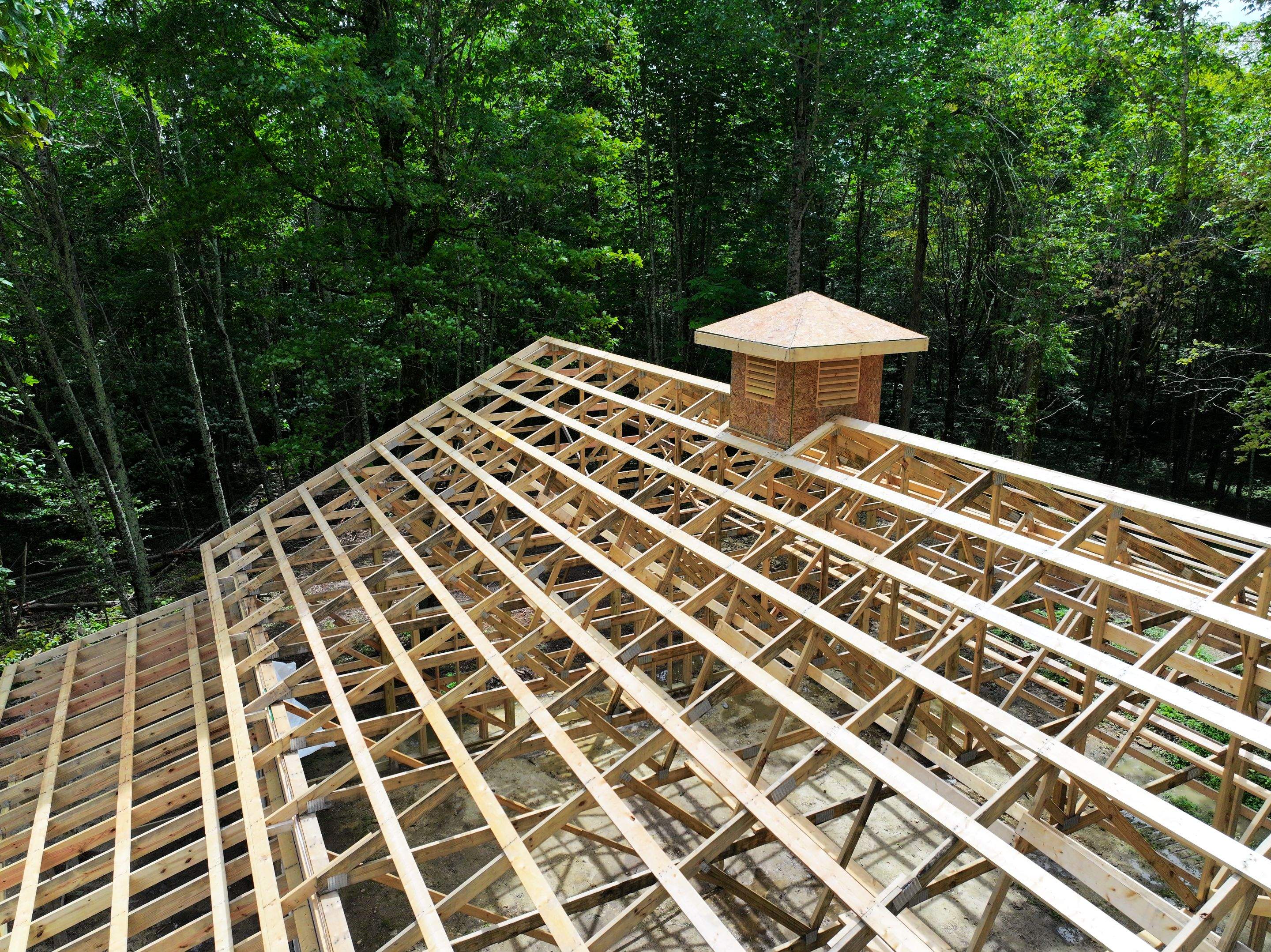 Brodour Barndominium by Omnia Roofing