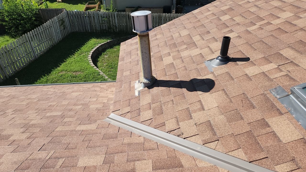 Hail Damage Re-roof in Omaha, NE by White Castle Roofing
