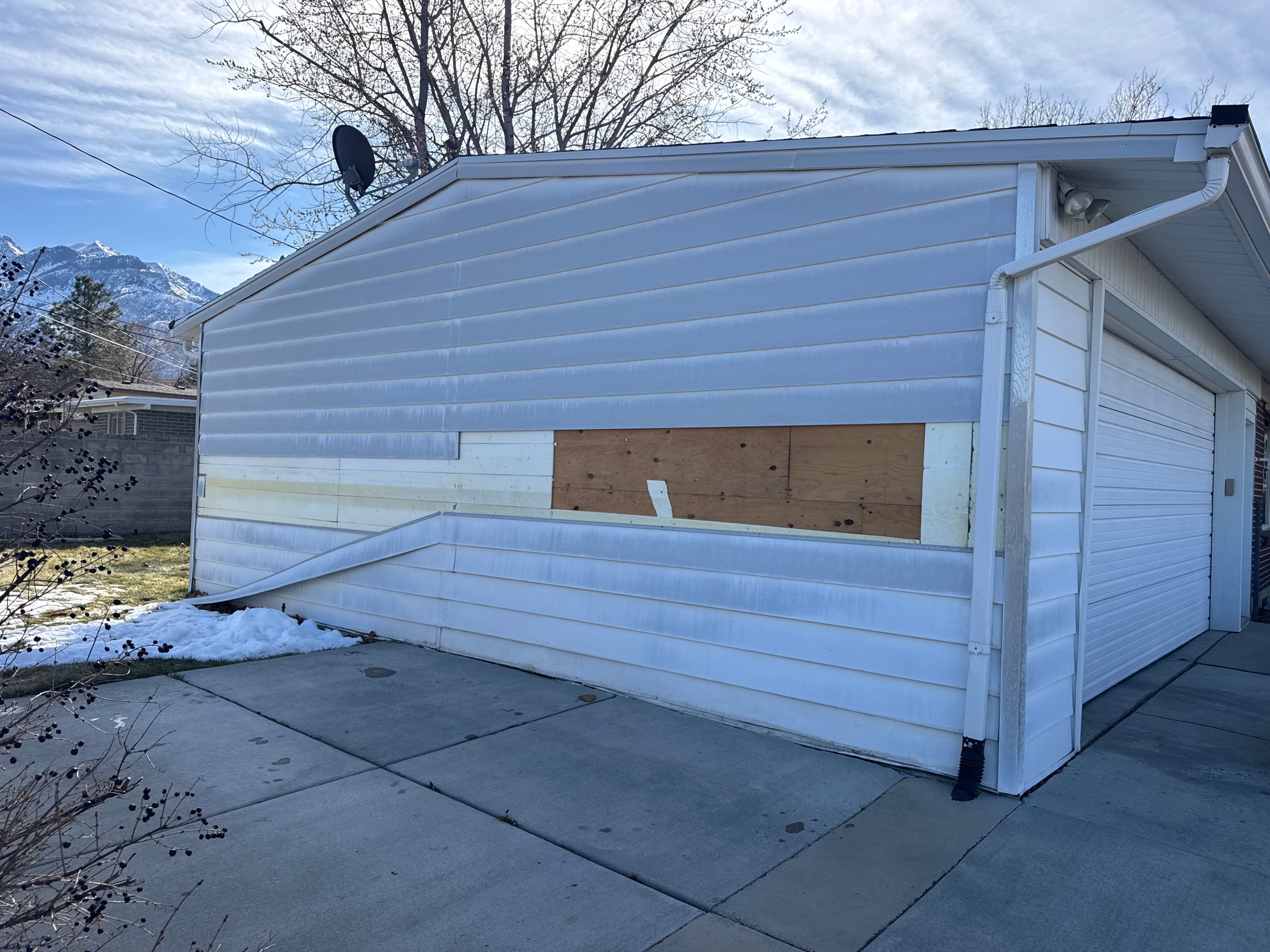 Cottonwood Heights Area | Targeted Aluminum Siding Upgrade | White by Ideal Siding Utah