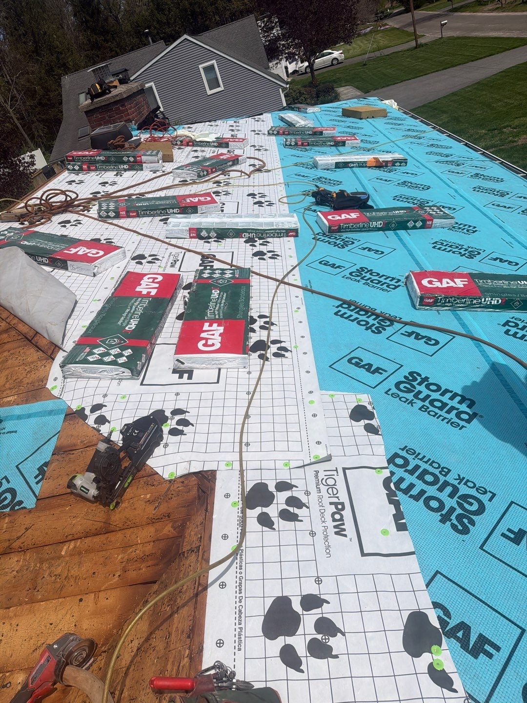 Woodbury, CT gets a DiGiorgi roof! by DiGiorgi Roofing and Siding Inc