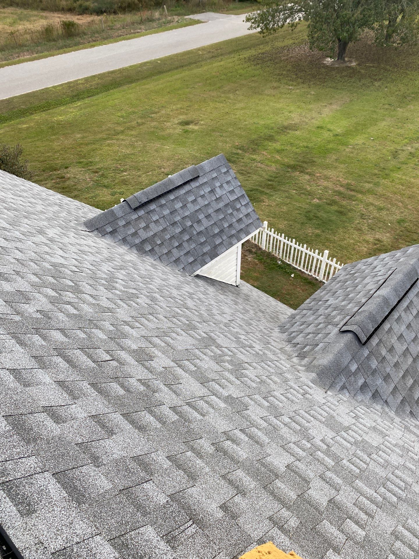 GAF HDZ - Oyster Grey by Linta Roofing