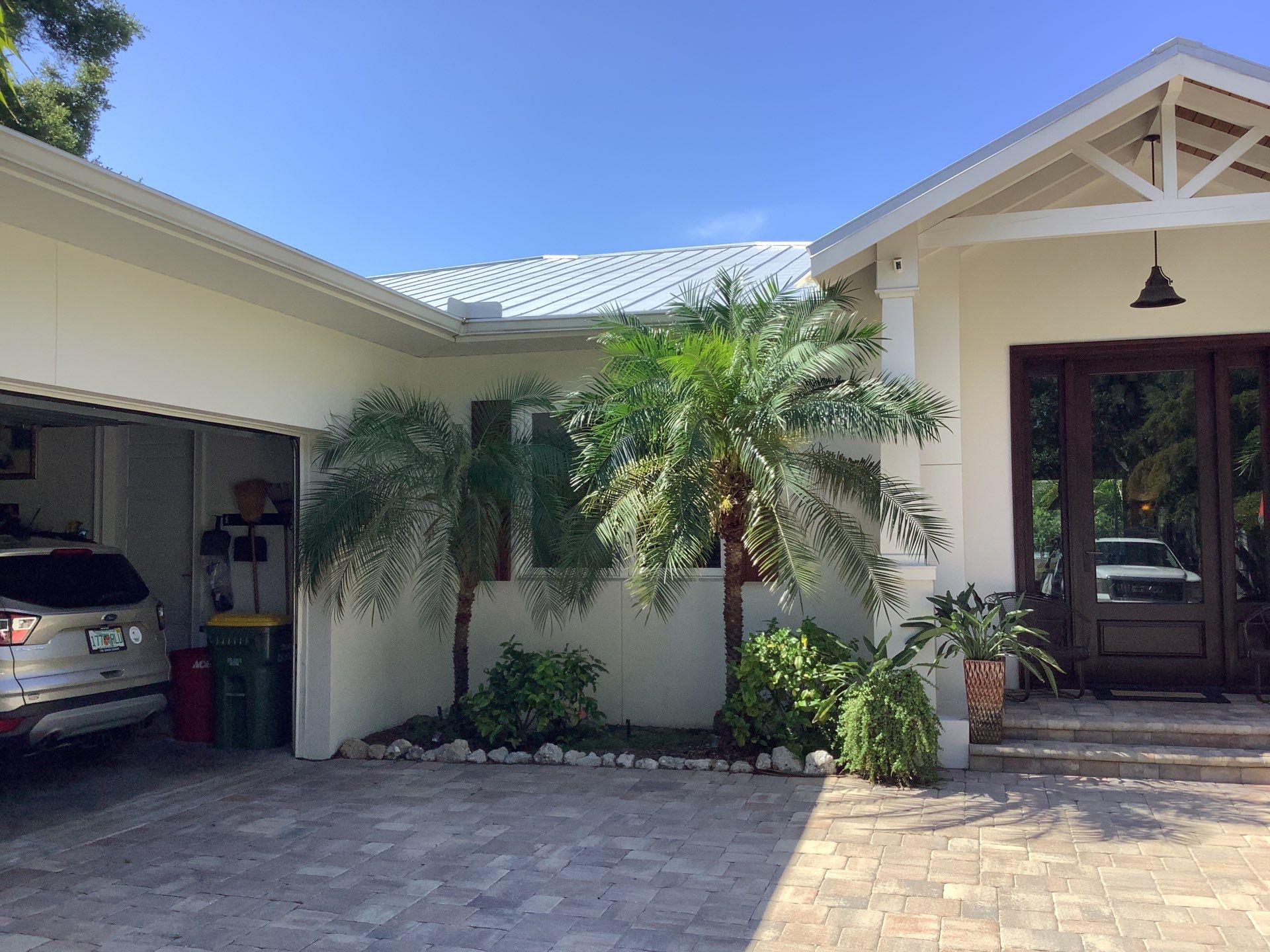 Gutter guards installation combined with gutter cleaning in Sarasota, FL by Gutter Professors
