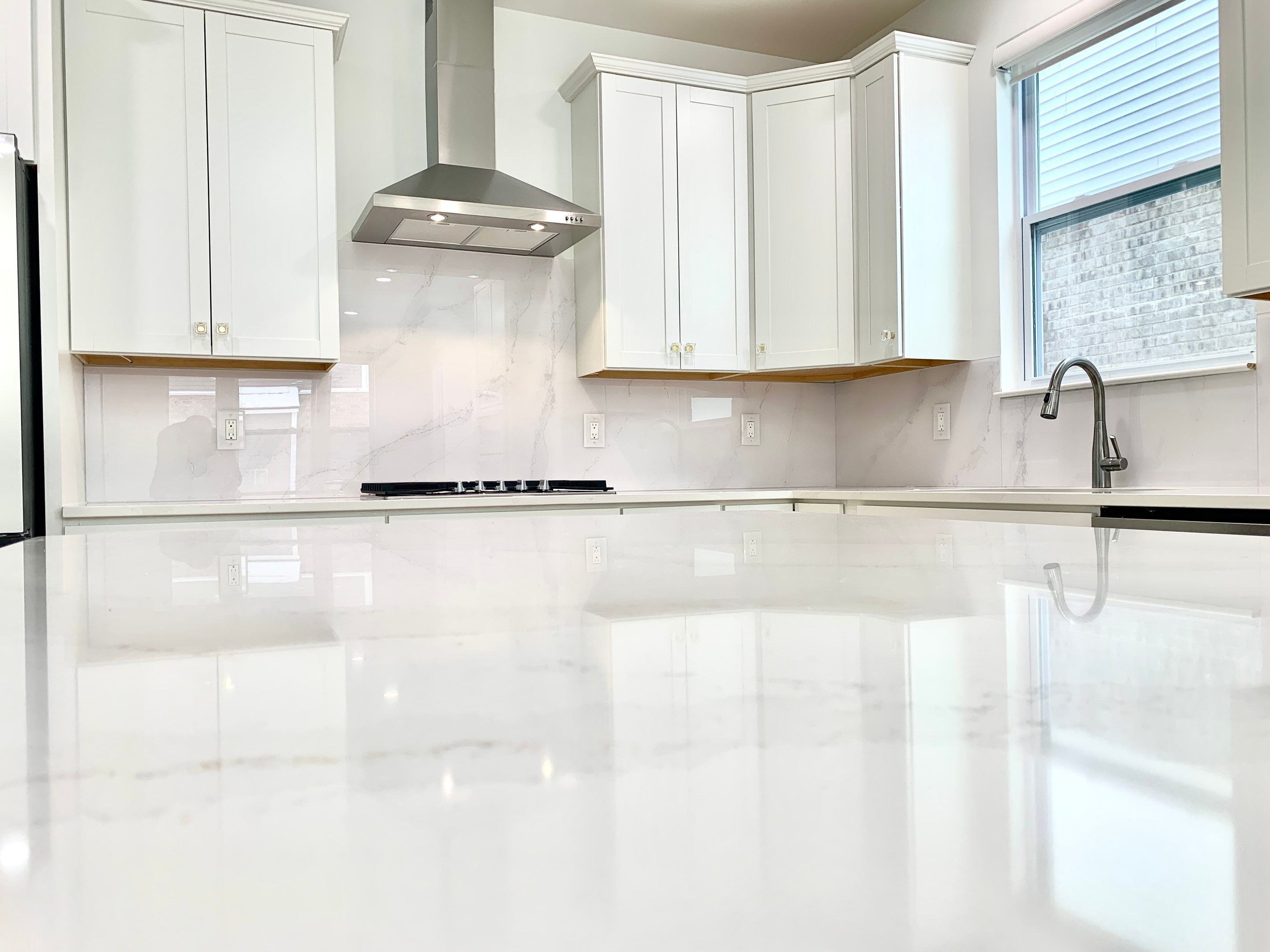 Kitchen Remodel using IMAGIO Solid Glass Backsplash - Ghost River by IMAGIO