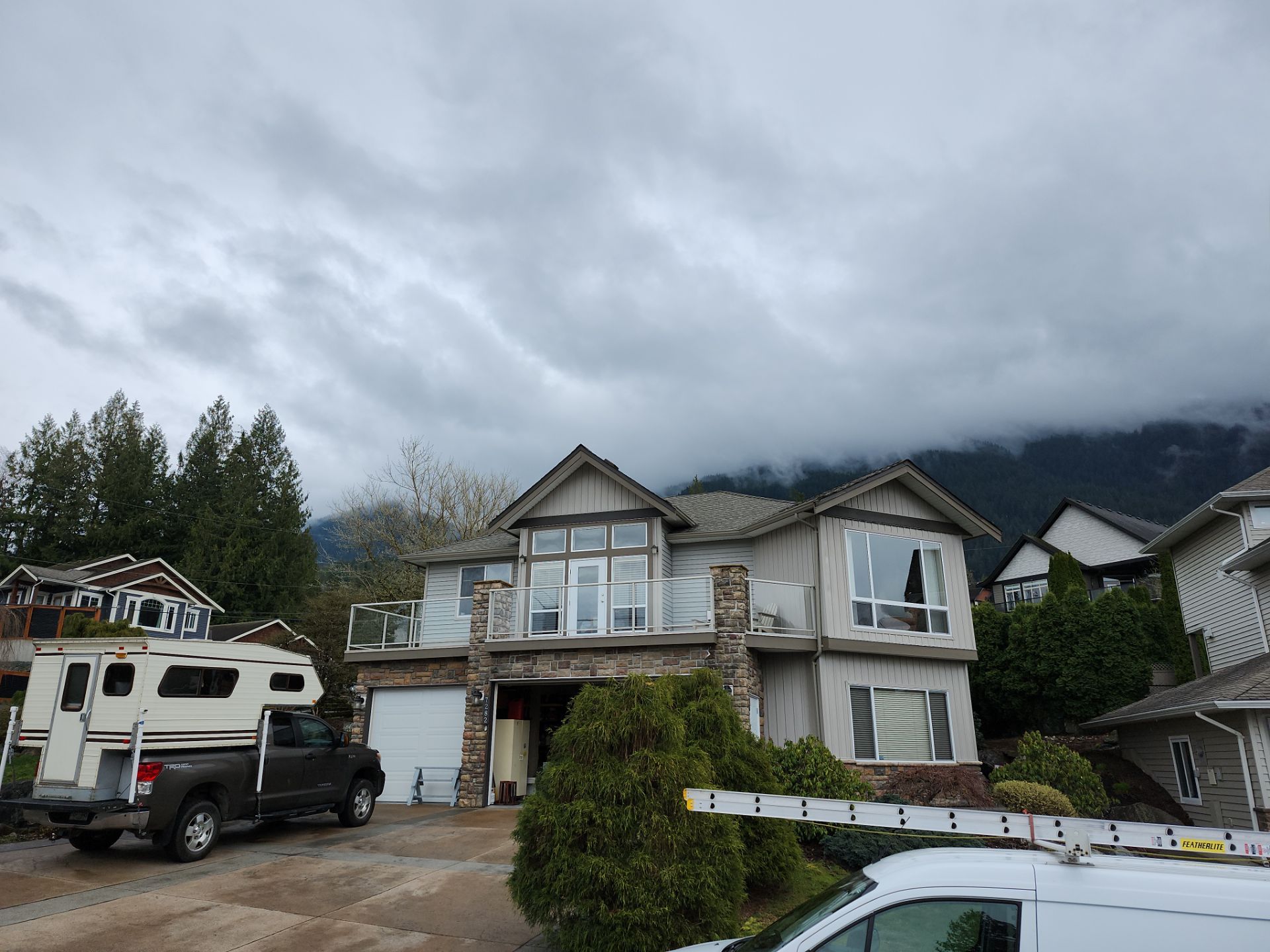 Residential Re-Roof using GAF Weathered Wood HDZ by Top Notch Roofing Inc