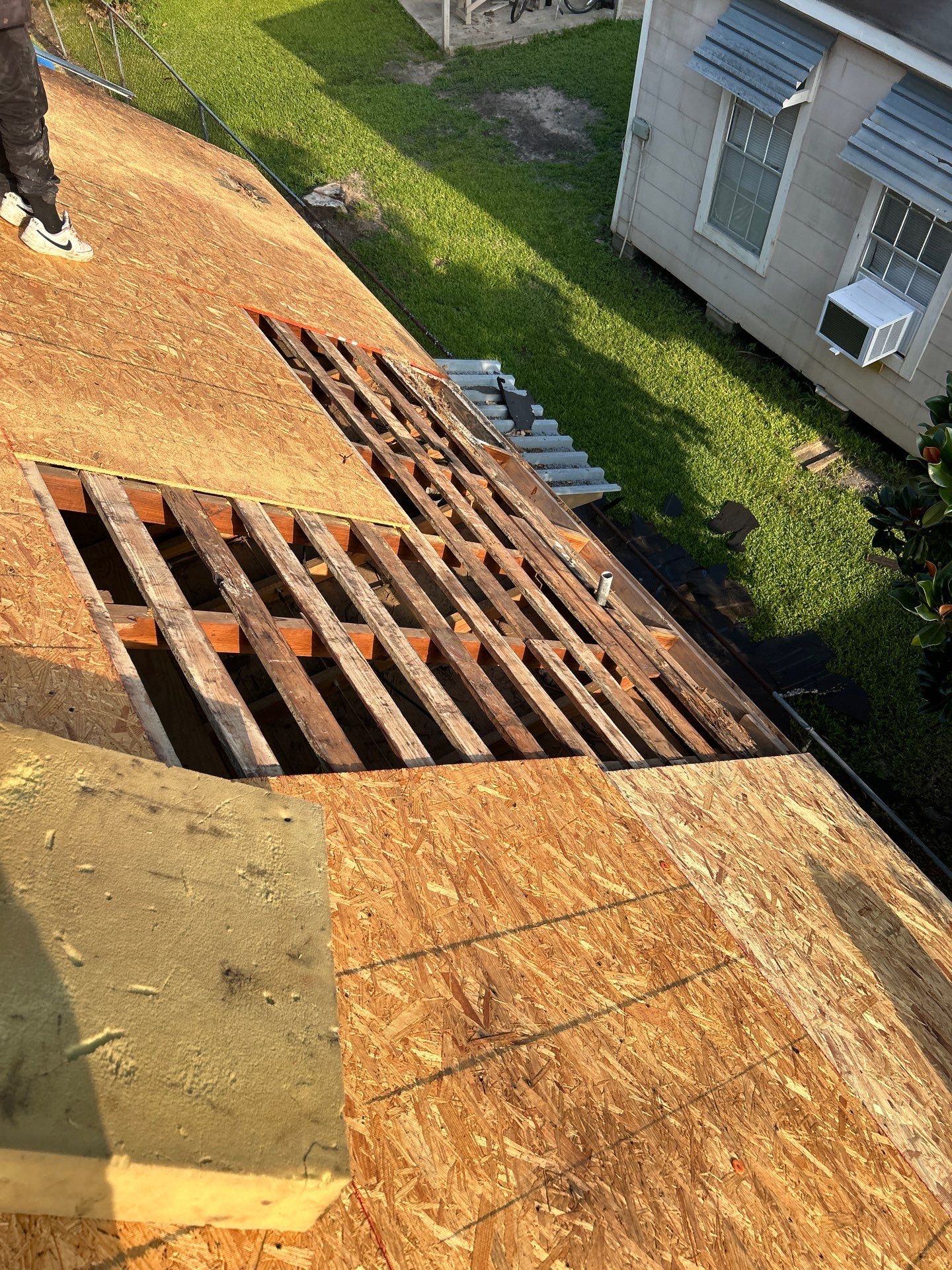 Residential Roofing Installation using Owen's Corning Duration (Lifetime) Shingles by Roof Repair Company