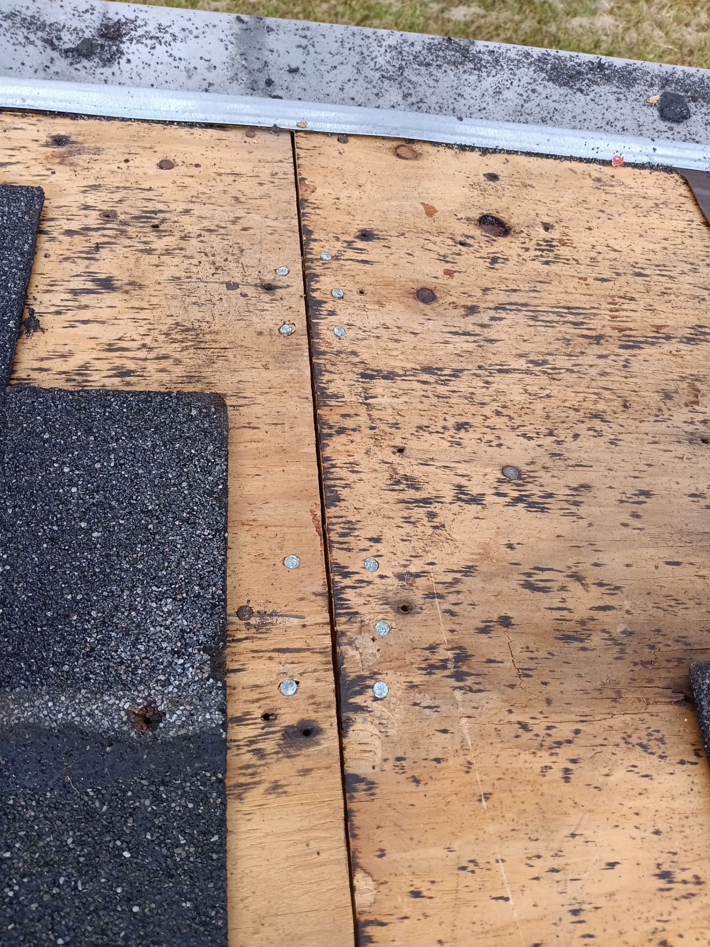 Residential Roofing Repair using Owen's Corning Duration (Lifetime) Shingles by Roof Repair Company
