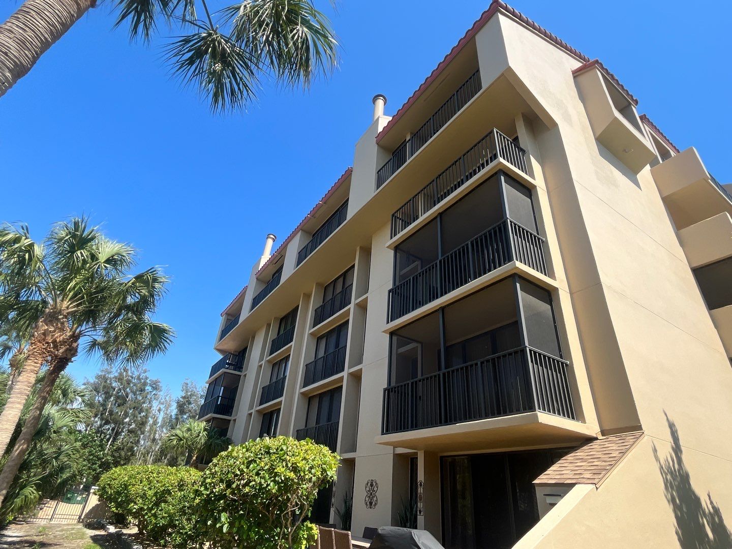 Residential Gutter Upgrade in Siesta Key FL by Gutter Professors