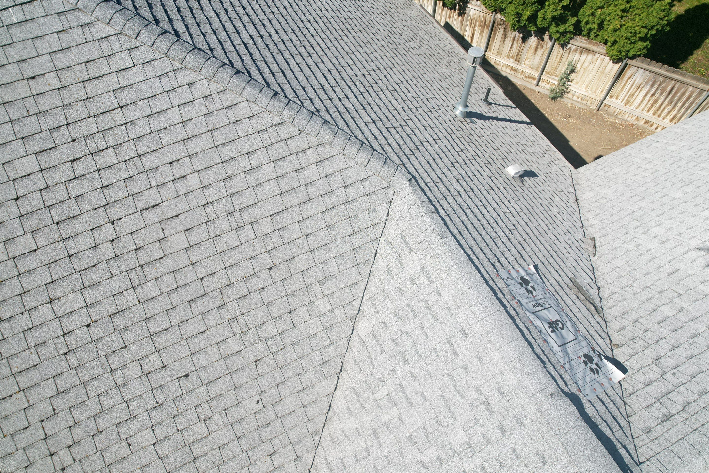 Residential Roof Replacement and Architectural Shingle Installation in Richland by Alpine Roofing