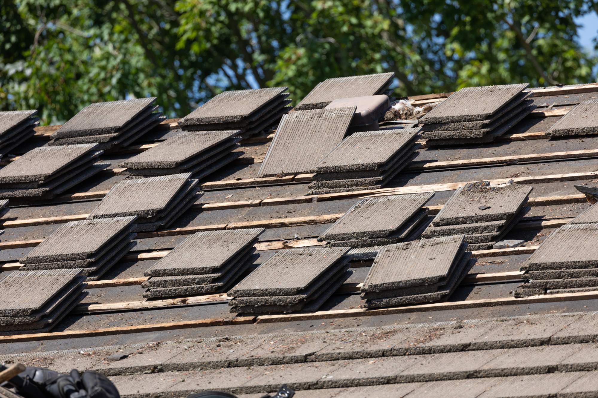 Large HOA Reroof project by Hawthorne General Construction