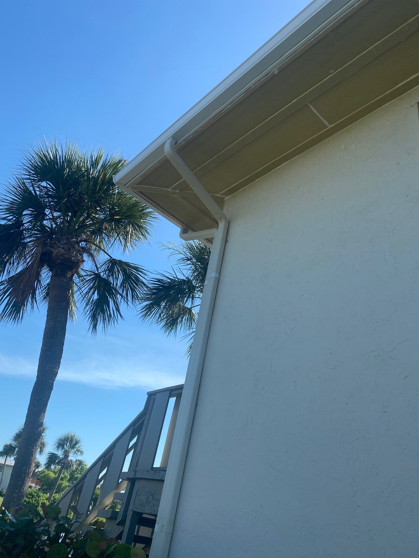 Commercial Gutter Systems for Businesses in Holmes Beach FL by Gutter Professors