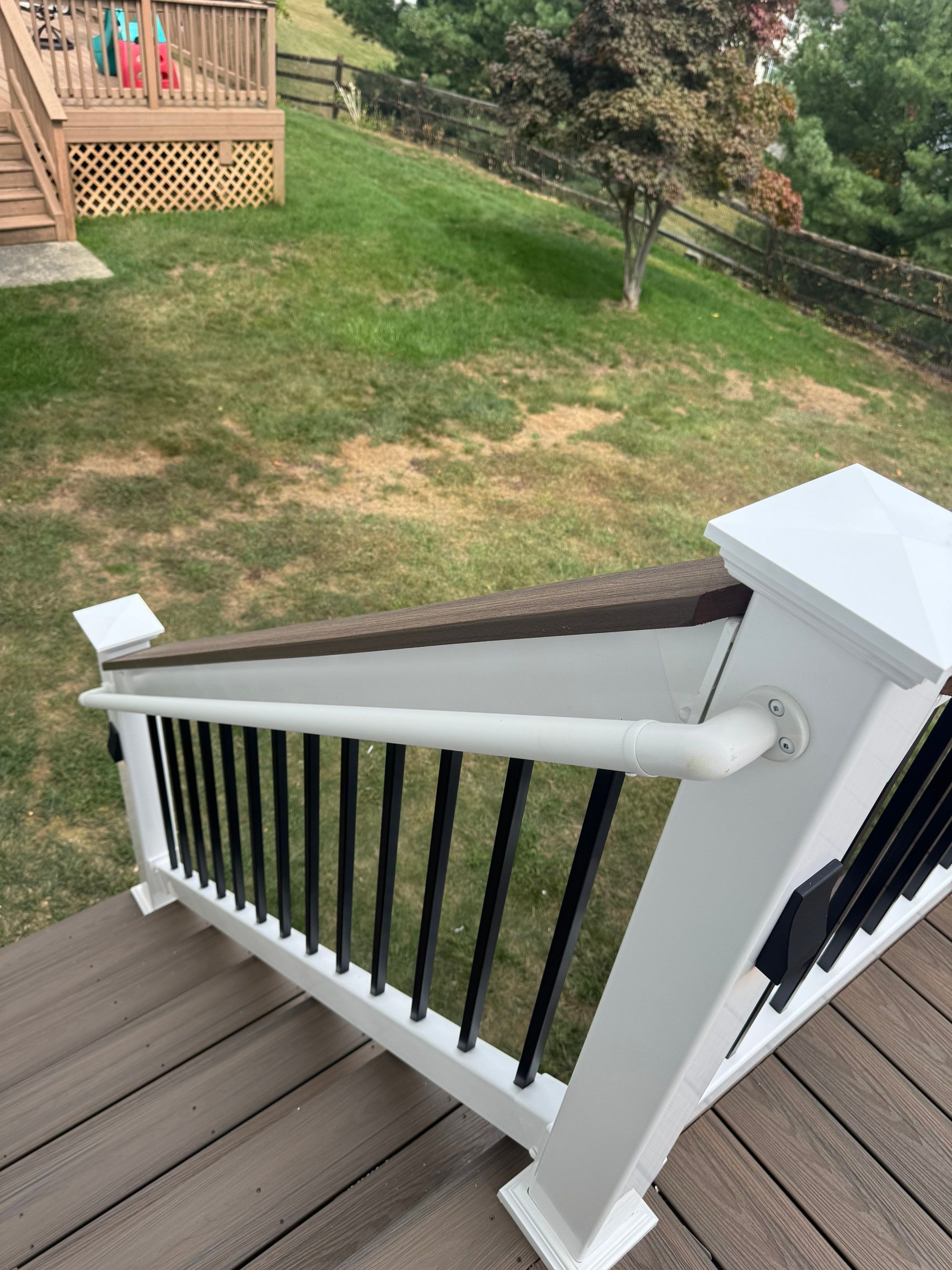 New Deck using Deckorators Venture - Color Sandbar by deck guardian