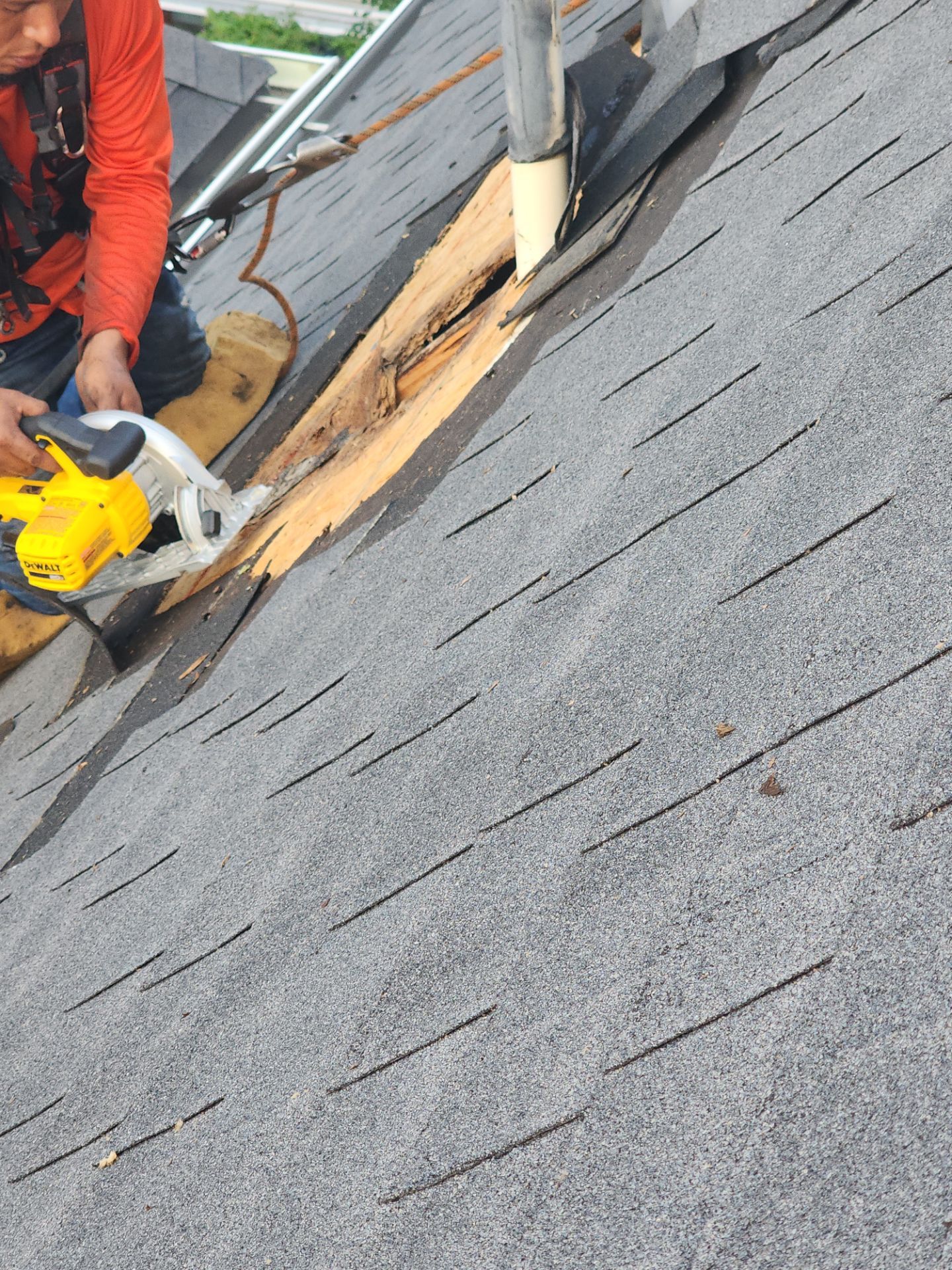 Hail Damage using Owen's Corning Duration (Lifetime) Shingles by Roof Repair Company