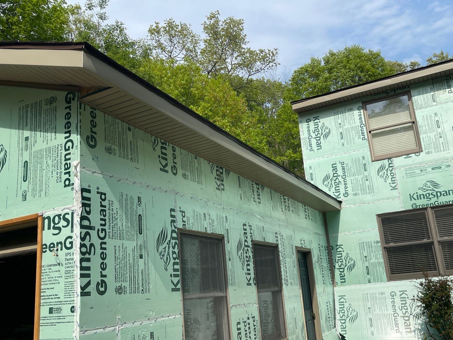 Roof Replacement using CertainTeed Landmark by 180 Contractors