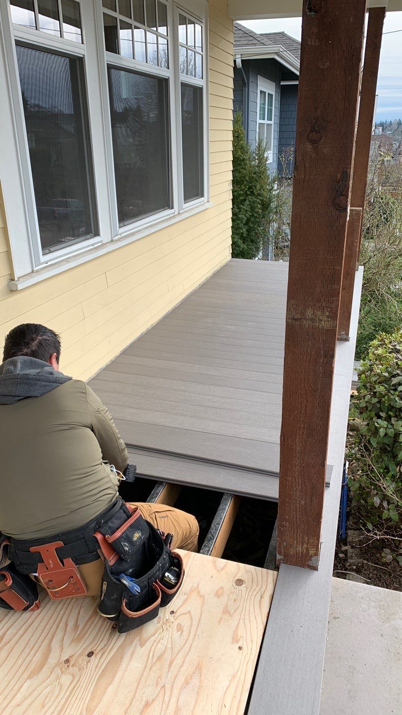 Greenlake Front Porch by Alki deck builders 