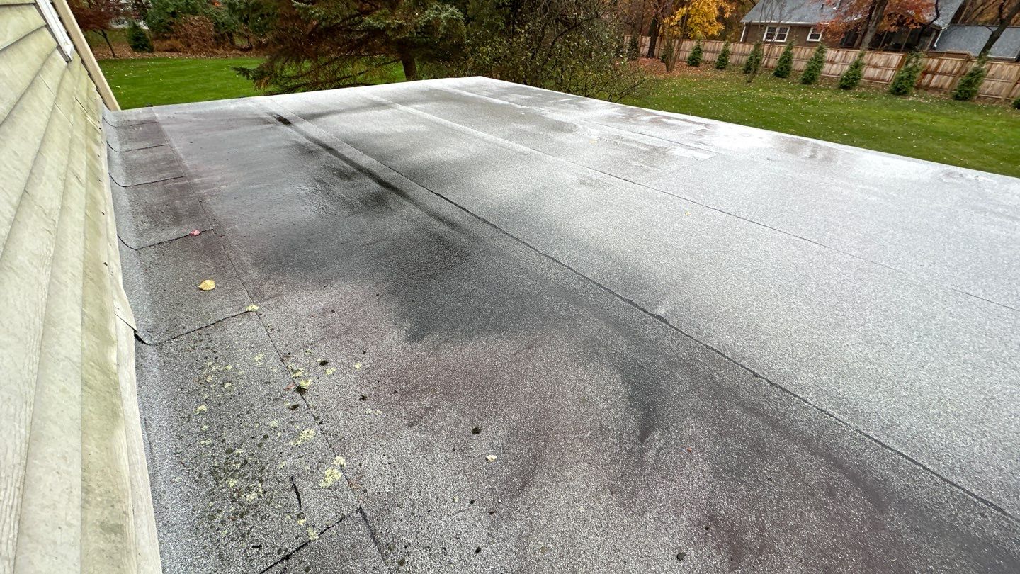 Herndon: CertainTeed Landmark Pro Designer Shingles in Max Def Driftwood by RM Banning, Inc.