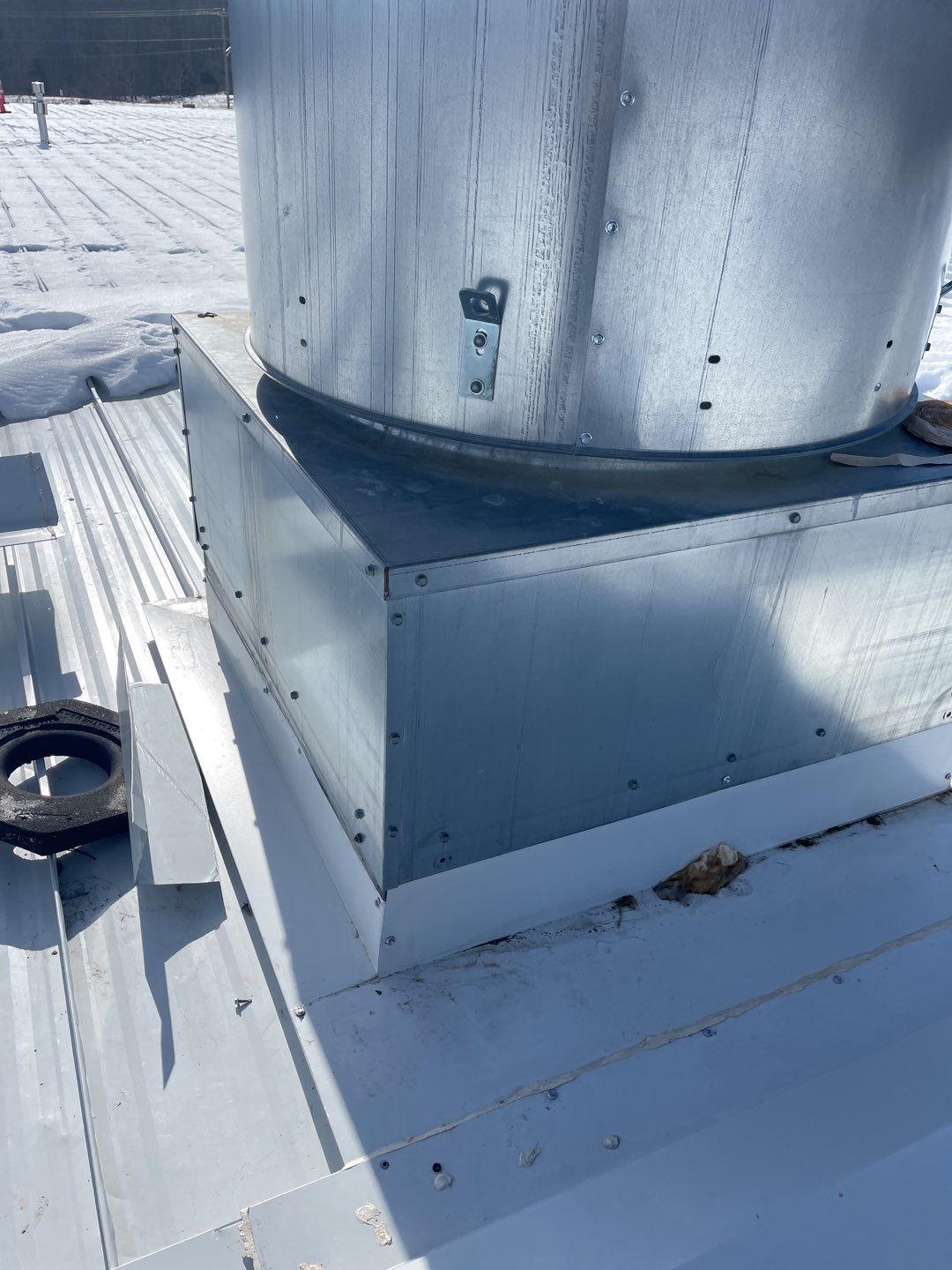 Commercial Roofing Installation using 24 Guage Double Lock Standing Seam by CentiMark Roofing