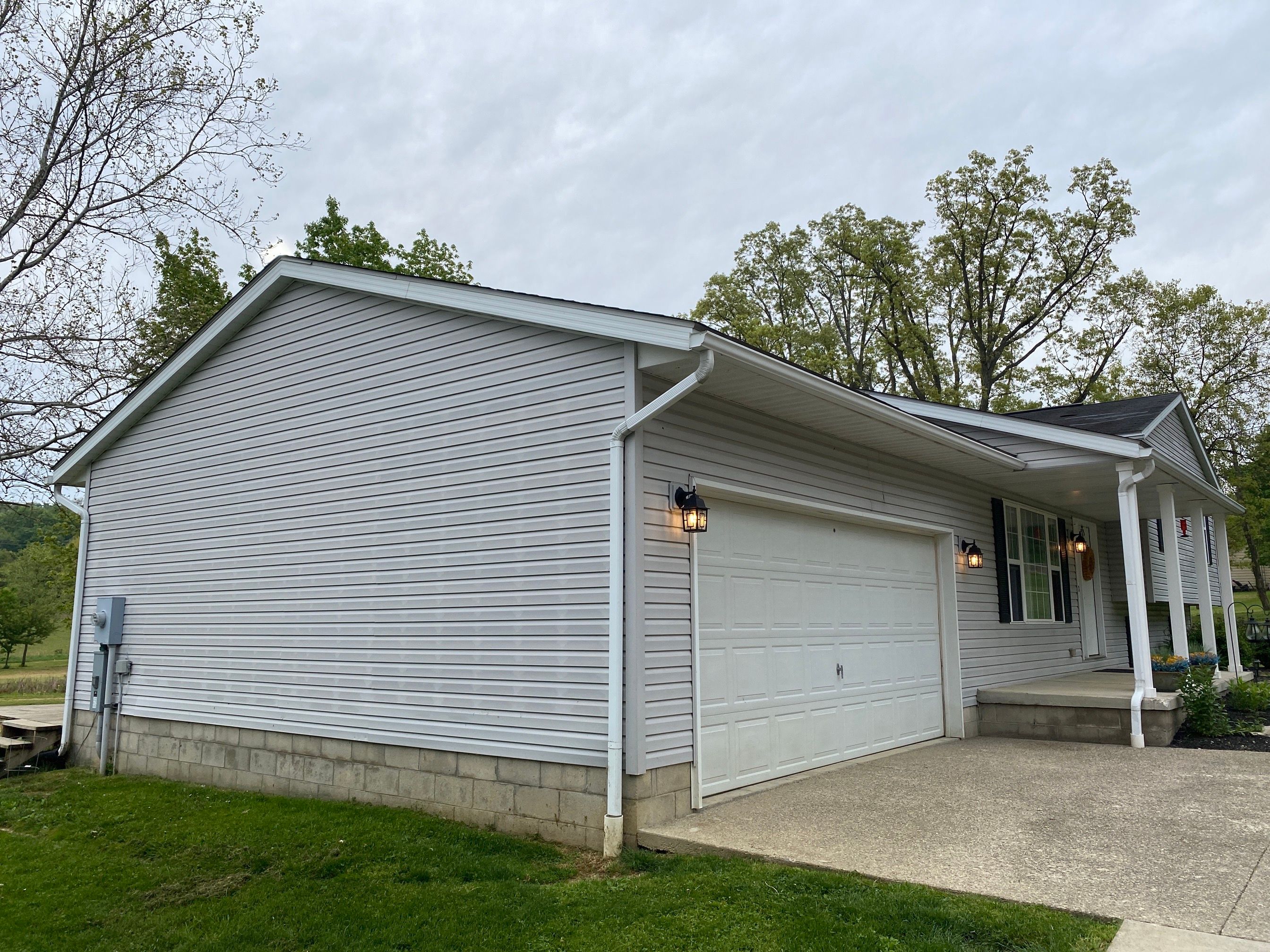 New Roof Installation by Best Exteriors Inc