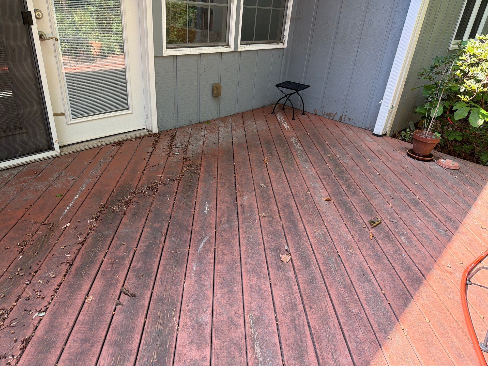 Deck using Wood Sealant by DuraSeal