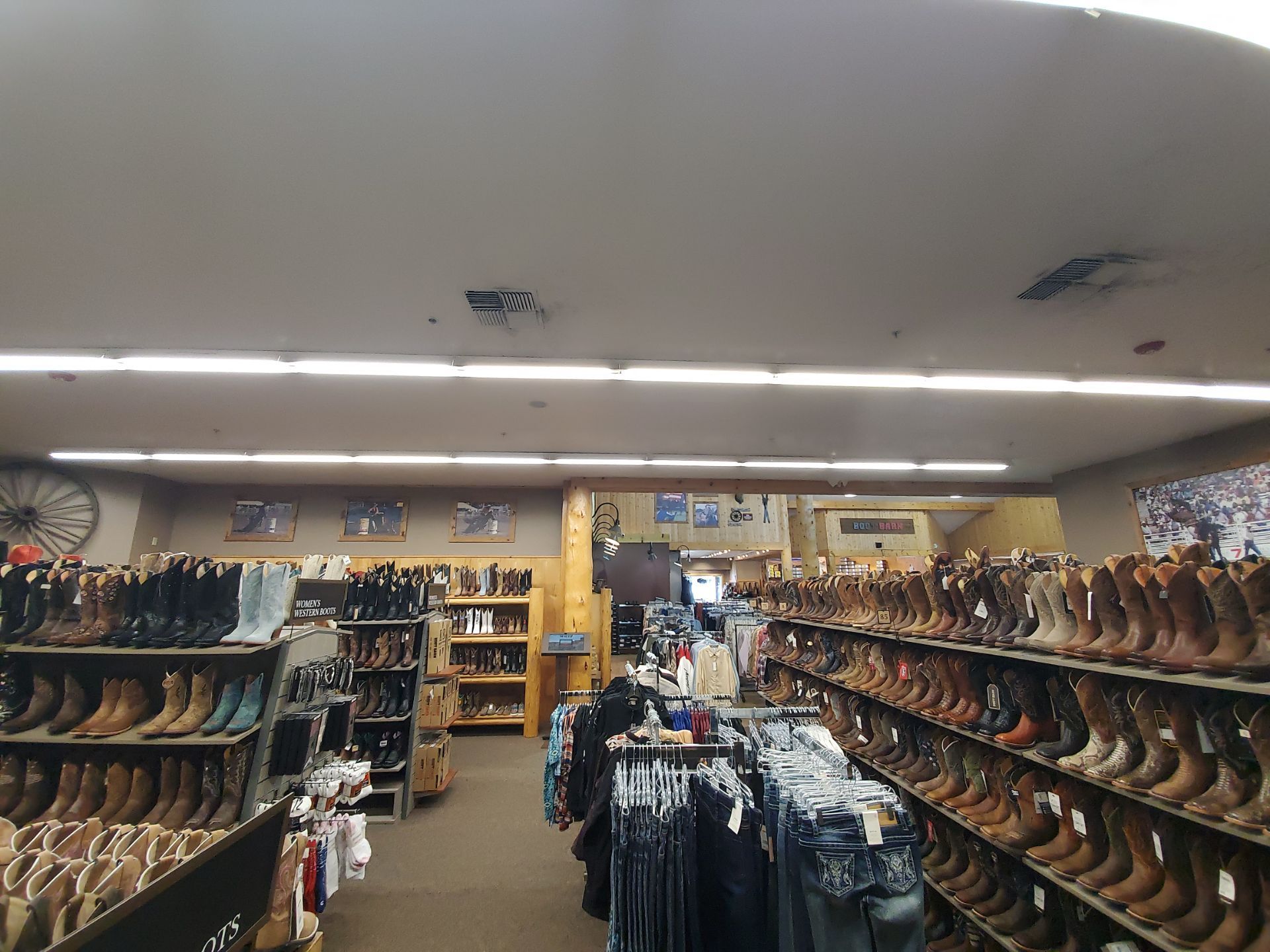 Boot Barn 0089 Bend  OR by Solis