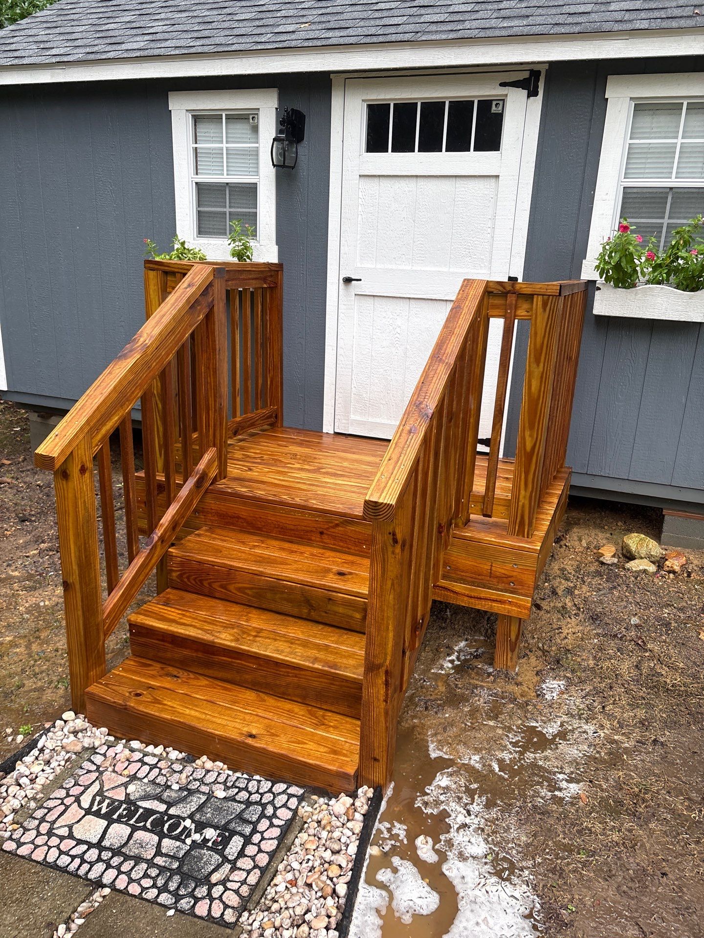 Wood Deck using Wood Sealant by DuraSeal