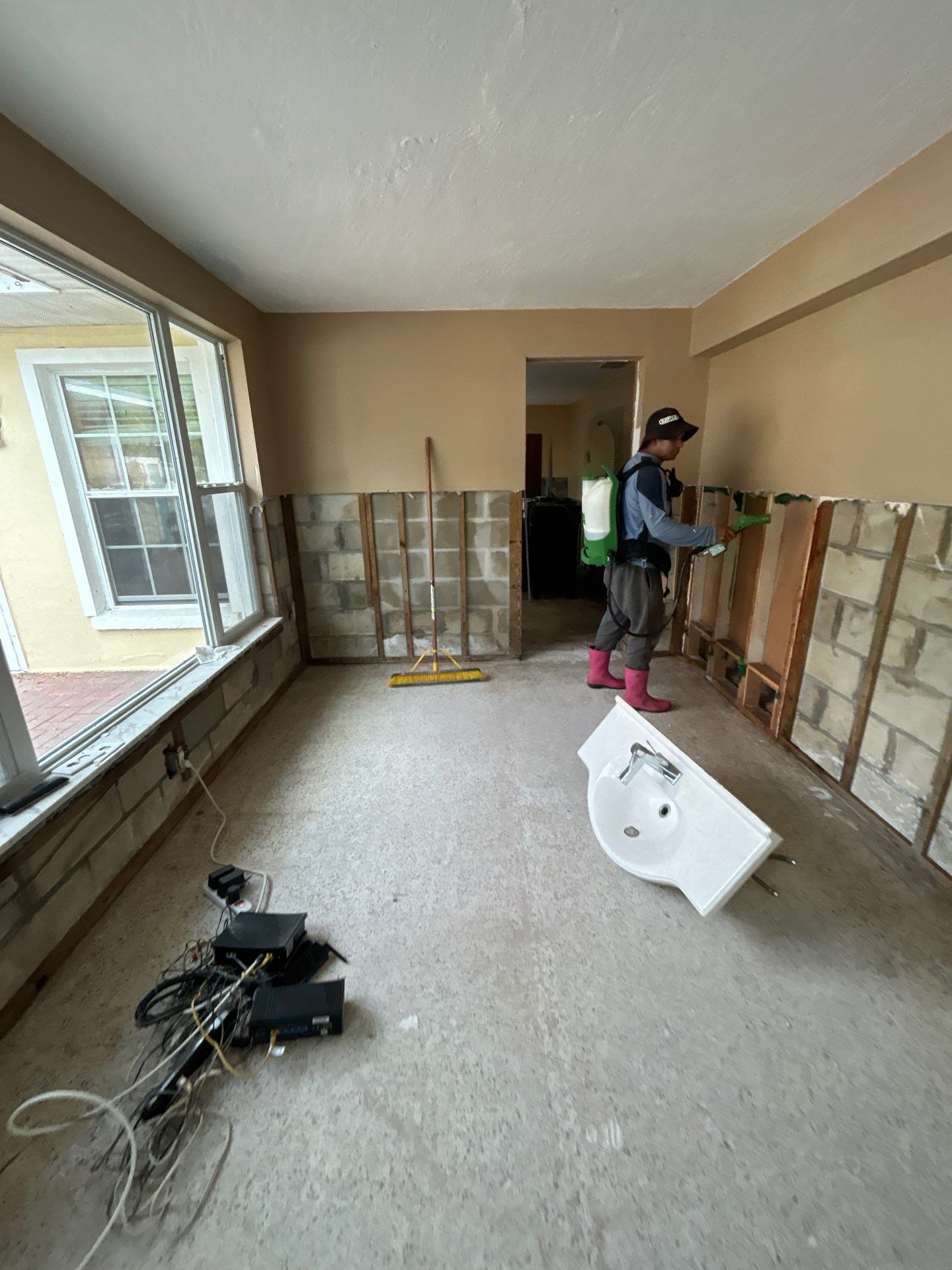 Mold Remediation + Reconstruction Bradenton by Ampm Restoration Services