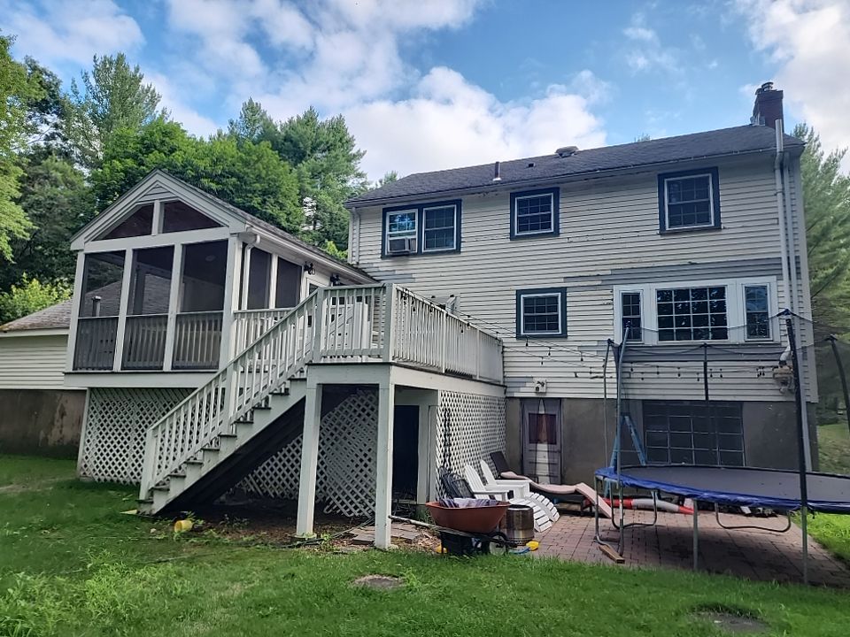 Exterior remodeling in Carlsile, MA by UBrothers Construction