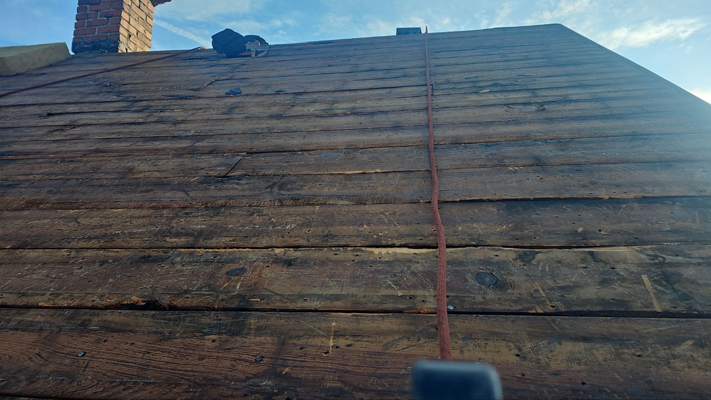 Atlas Pinnacle, Color: Hearthstone, Drip Edge: White by Eagle Eye Roofing