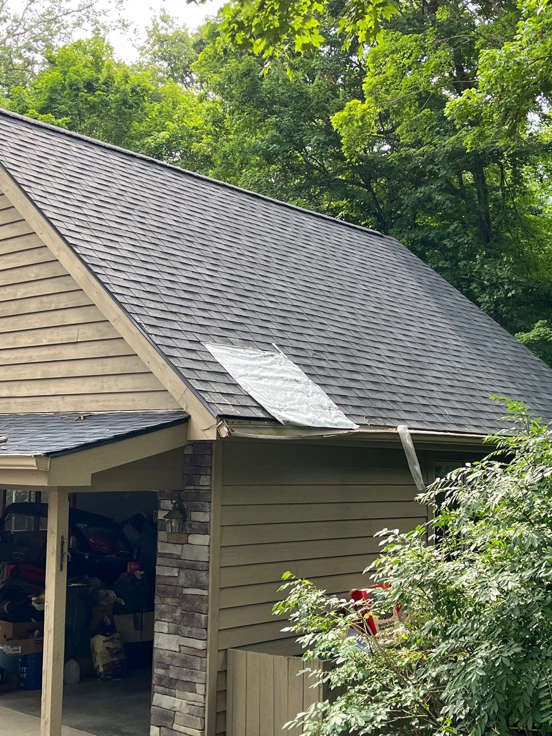 Residential Roofing Installation using Duration Series Shingles - Onyx Black by RoofX 