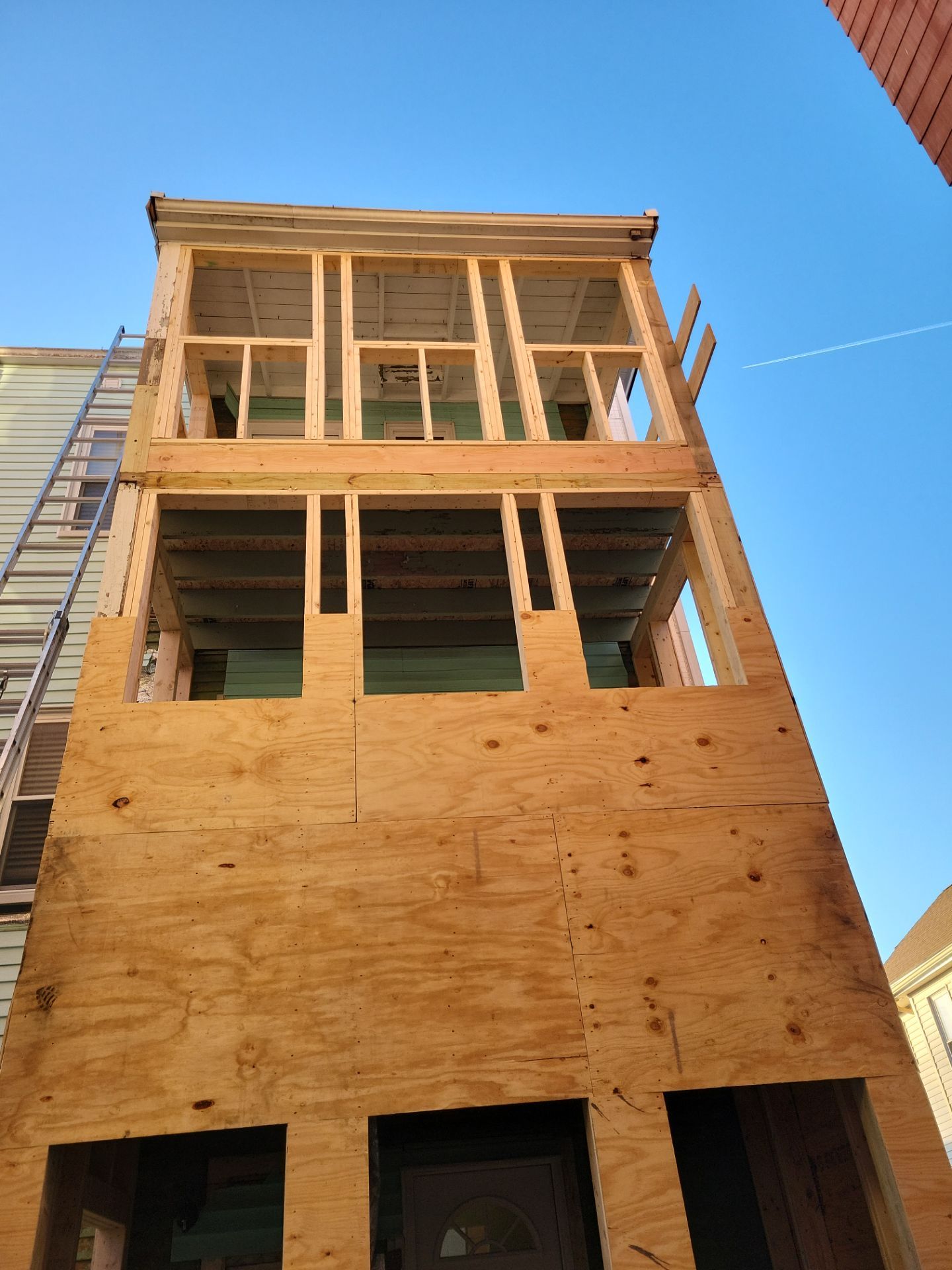Tyee Siding  by Tyee Construction Corp