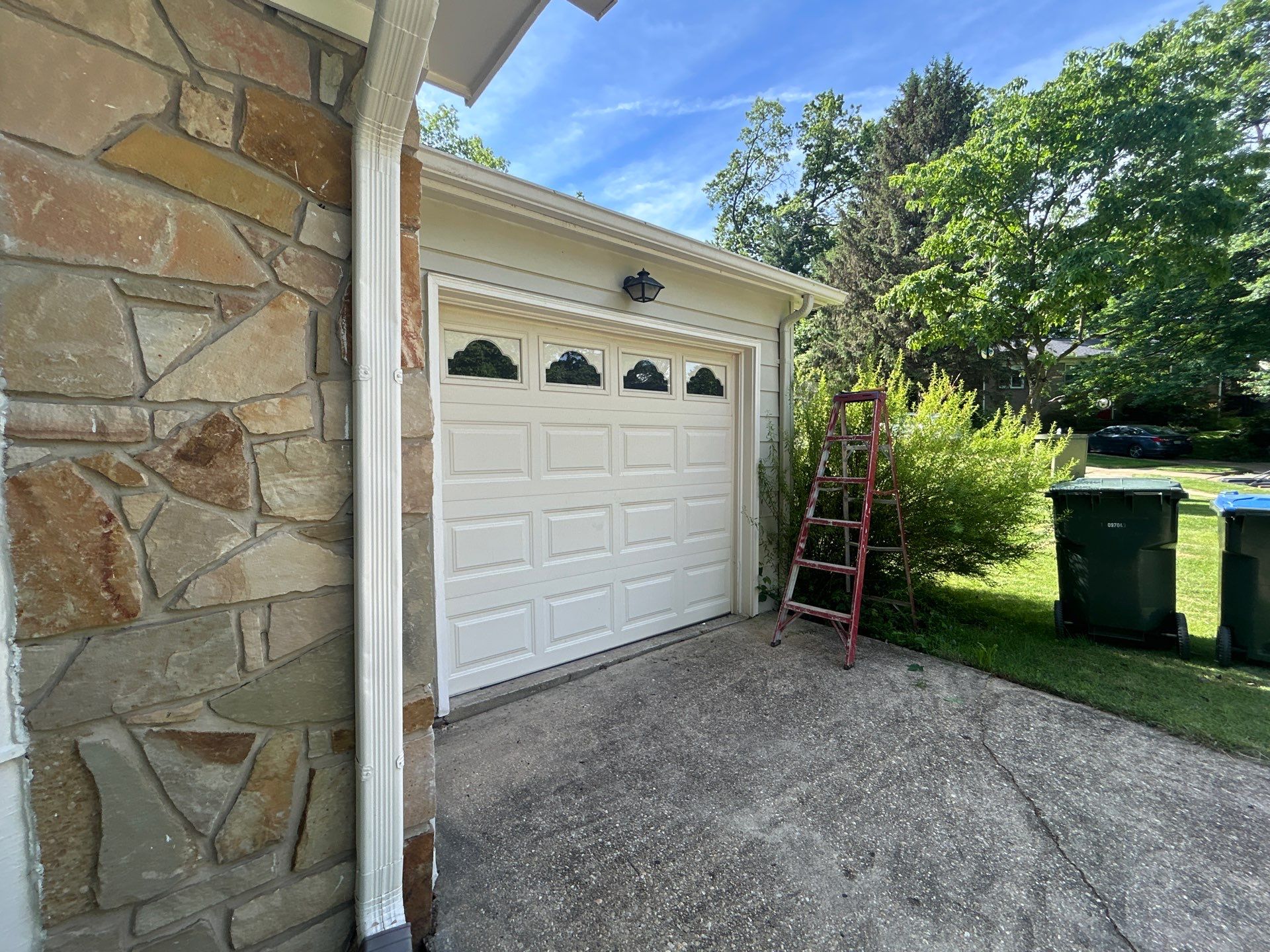 West Springfield: Residential Roof Replacement with CertainTeed Landmark in Heather Blend by RM Banning, Inc.