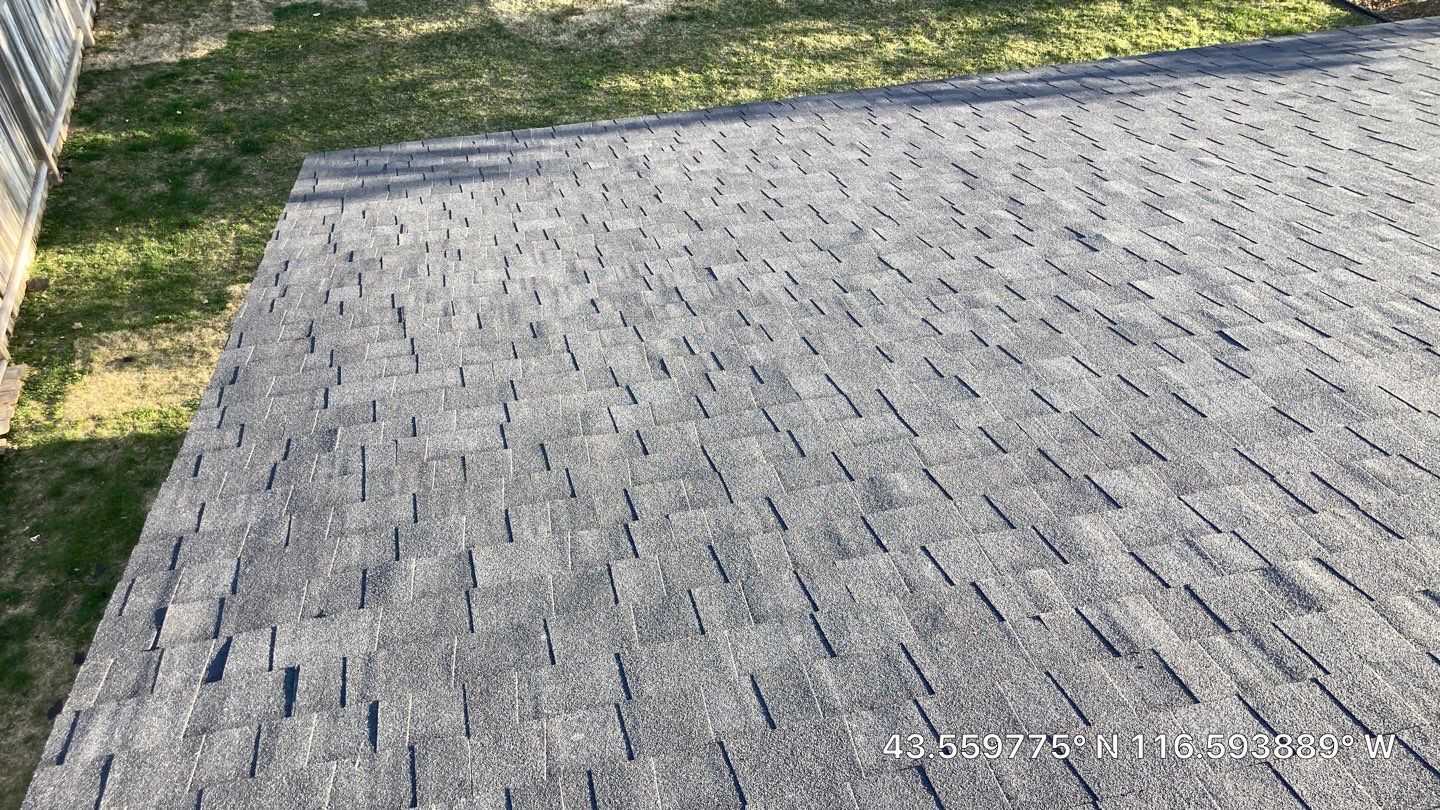 Nampa Idaho Single Level Residential Roofing Installation using Owens Corning by ID Roofing LLC