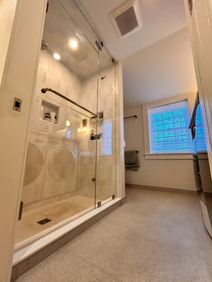 Steam Shower using Tempered Low Iron Shower Glass