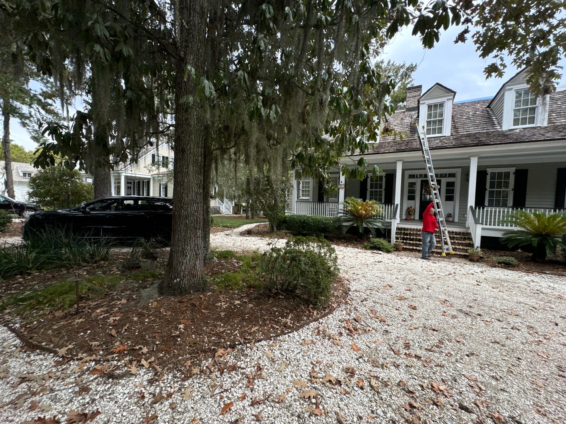 A Ford Plantation Classic by A Good Roofer Near Me 
