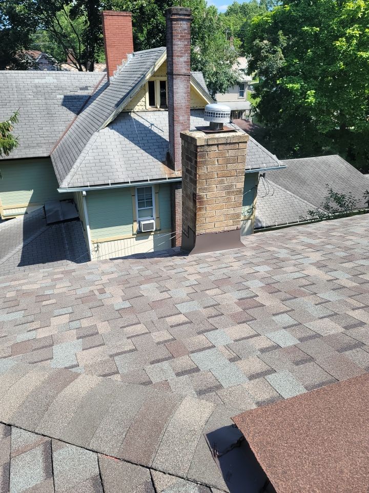 ATLAS PINNACLE COLOR: MAJESTIC SHAKE DRIP EDGE: WHITE by Eagle Eye Roofing