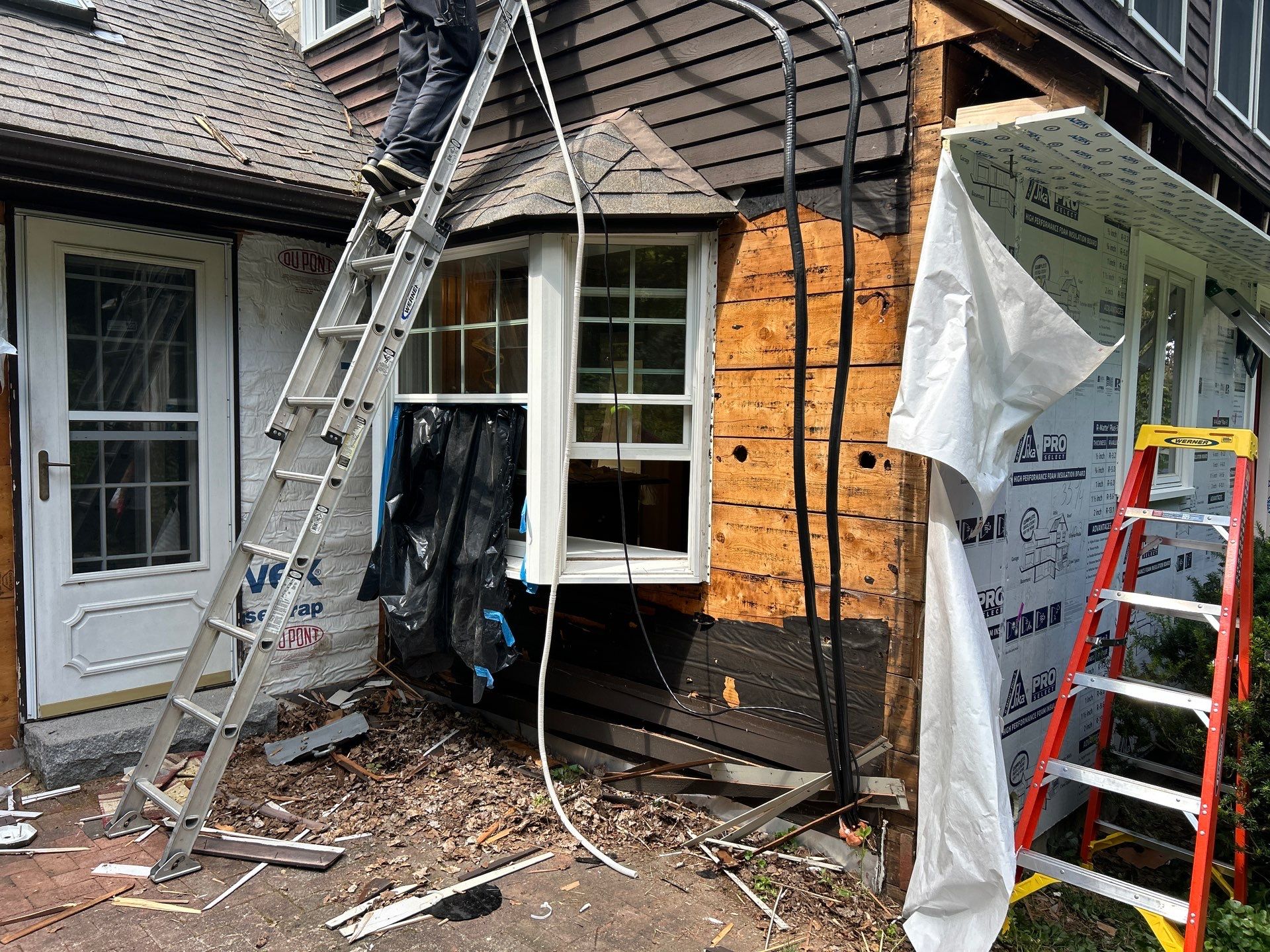 Complete exterior remodeling in Ashland, MA by UBrothers Construction