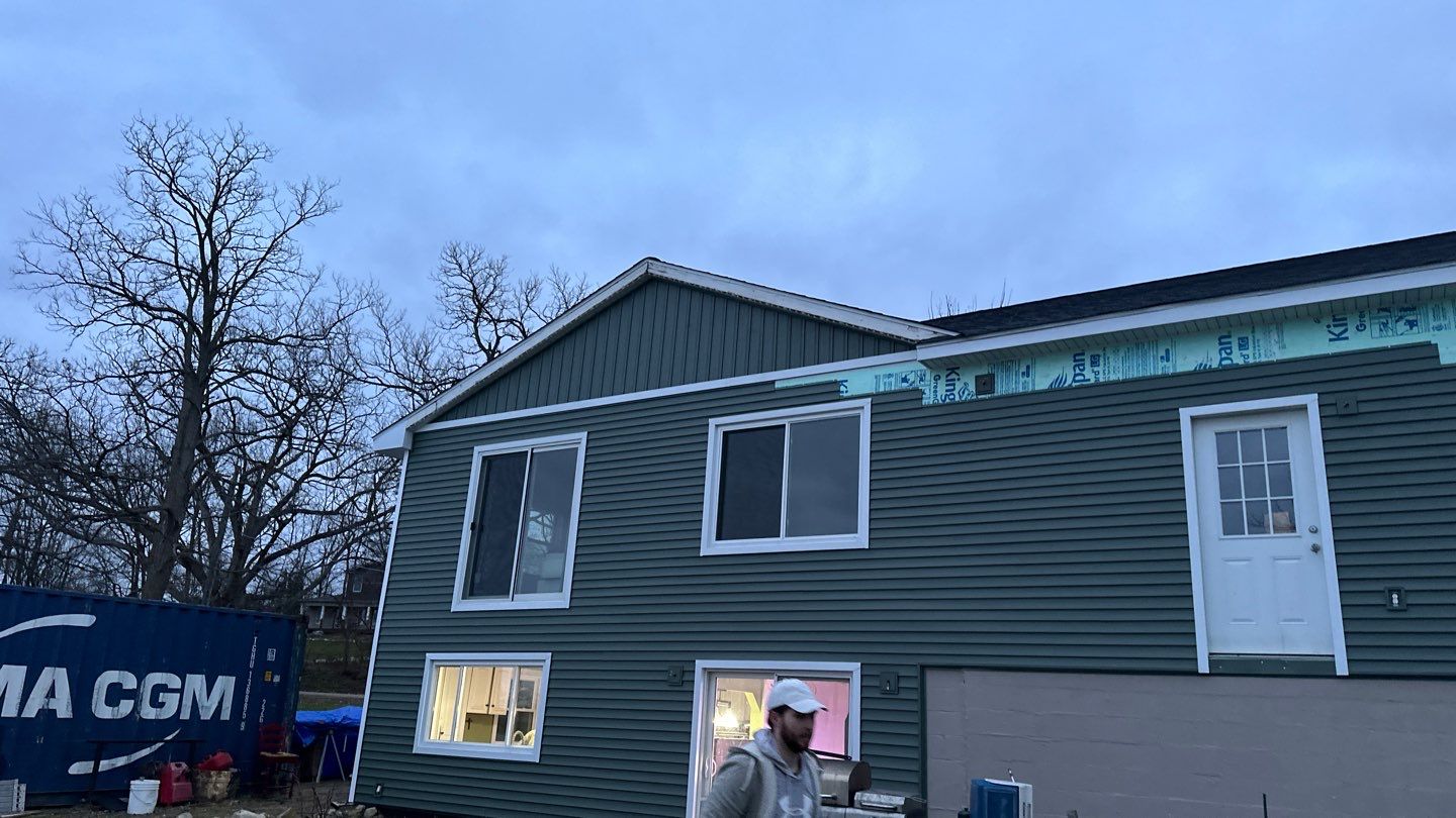 Siding Replacement using CertainTeed Restoration Classis D4 by 180 Contractors