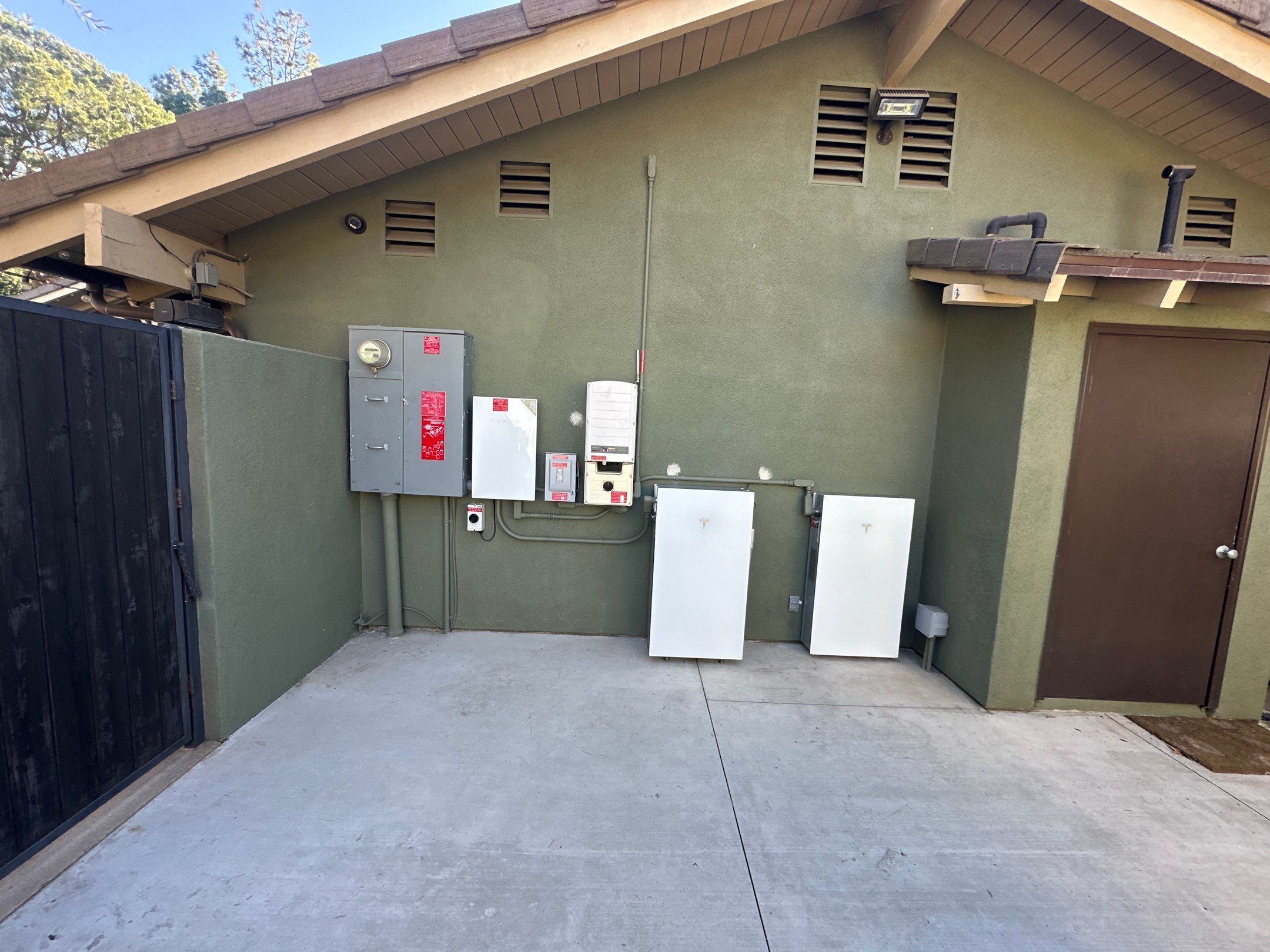 Battery Installation Featuring Tesla Powerwall 3 in Santa Ana by AWS Solar