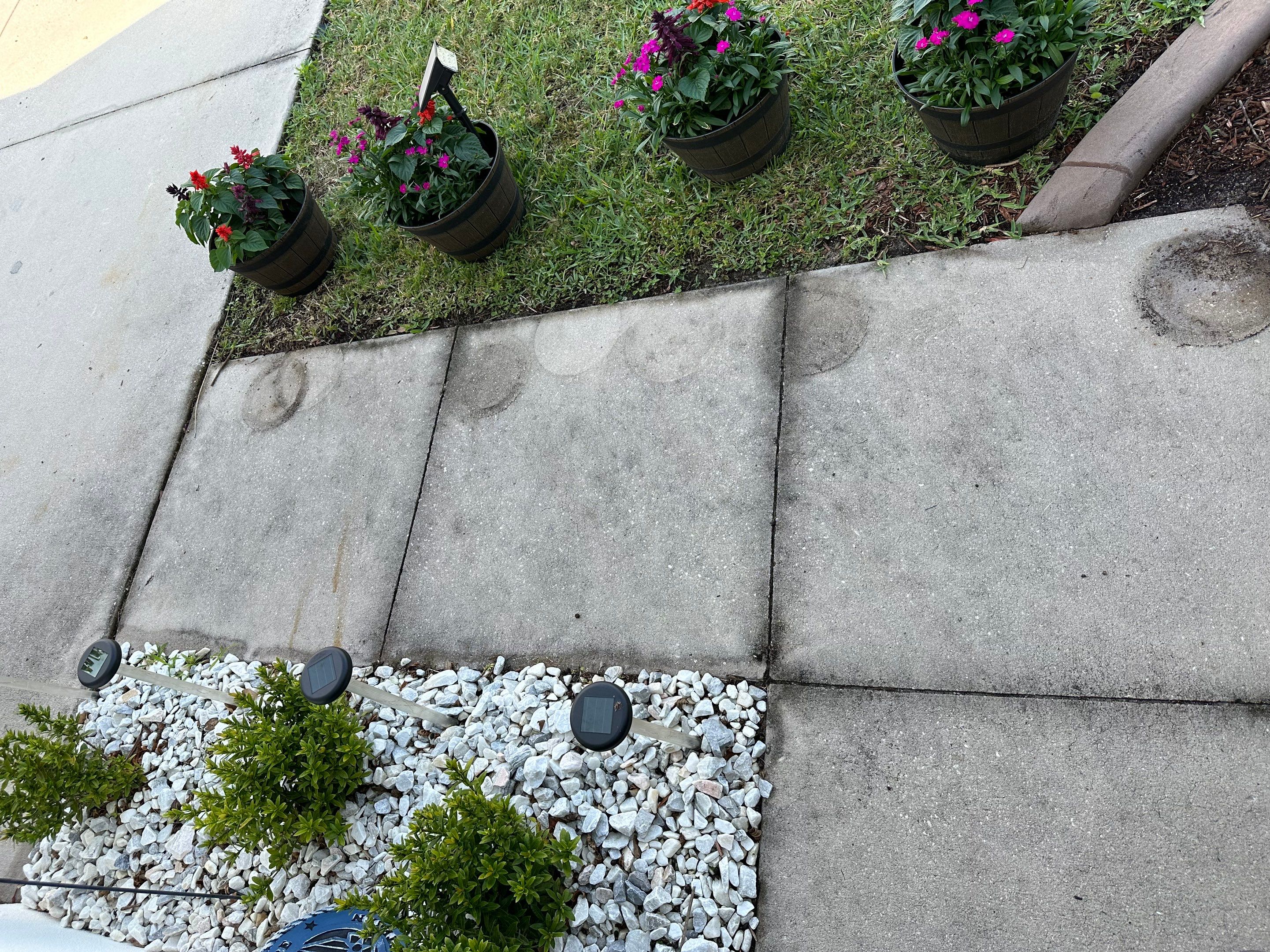 Driveway Cleaning in River Plantation Community, Parrish, FL by Sunshine AquaWash