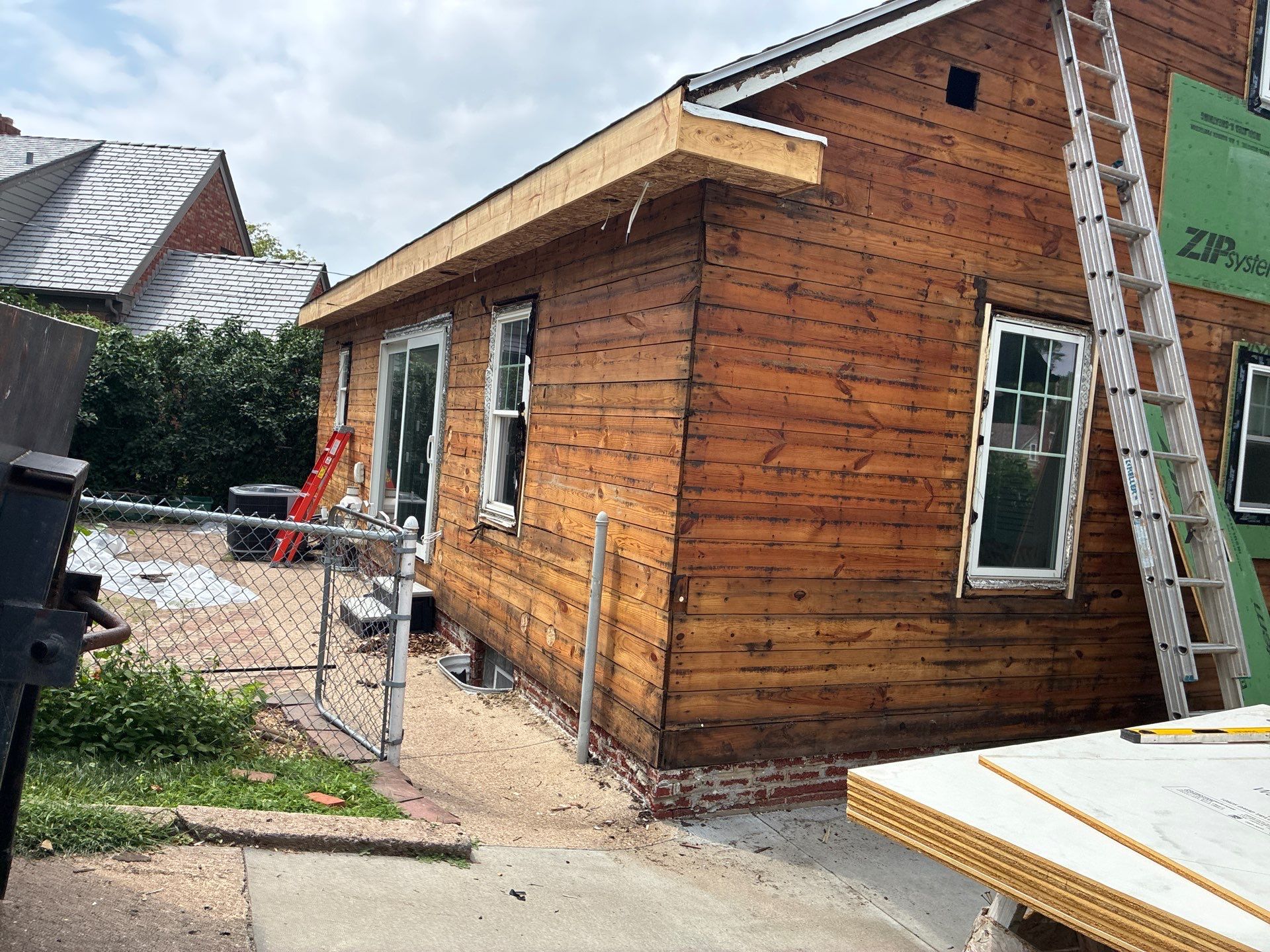 James Hardie Siding and Custom Window Trim Upgrade in Omaha by Carps Complete Exteriors