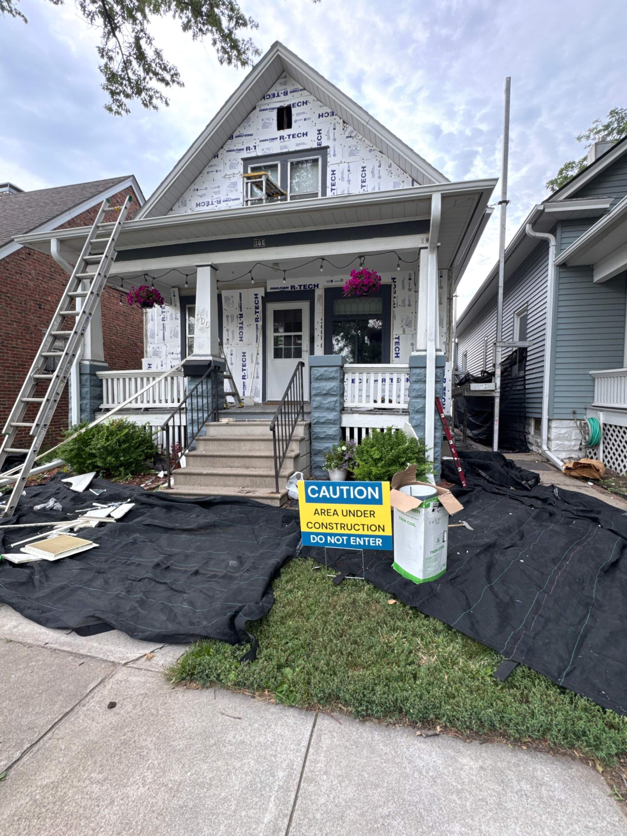 Vinyl Siding Replacement and Exterior Upgrades in Midtown by Hansen Projects