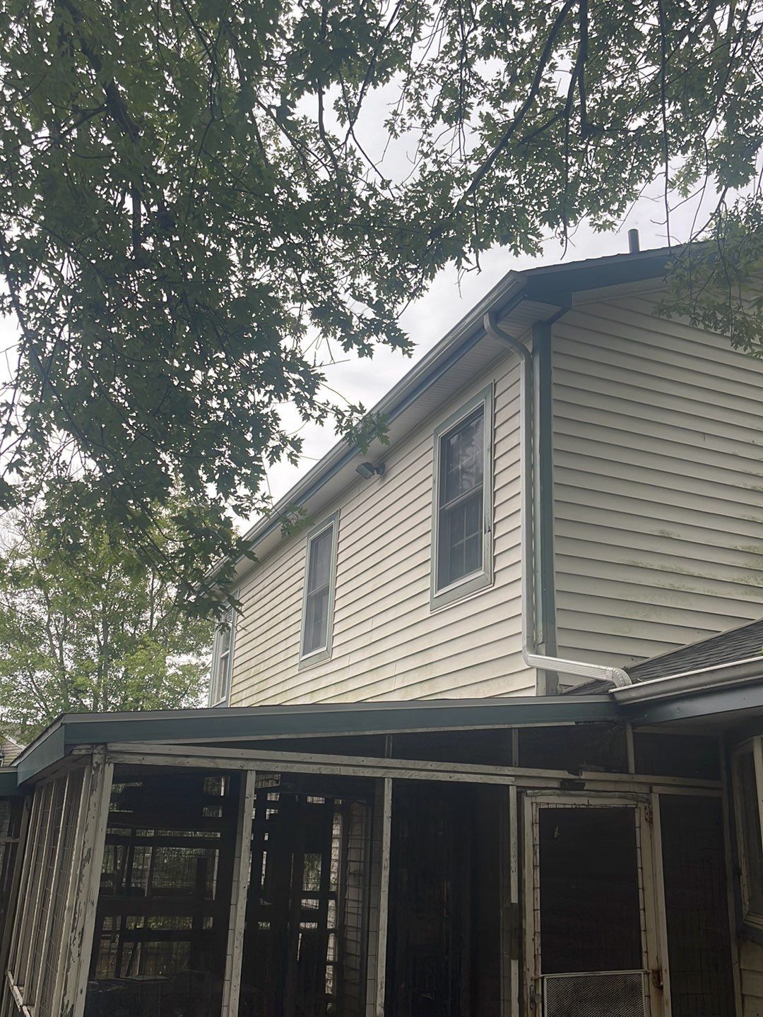 Deck Cleaning & House Wash by SJ Exterior