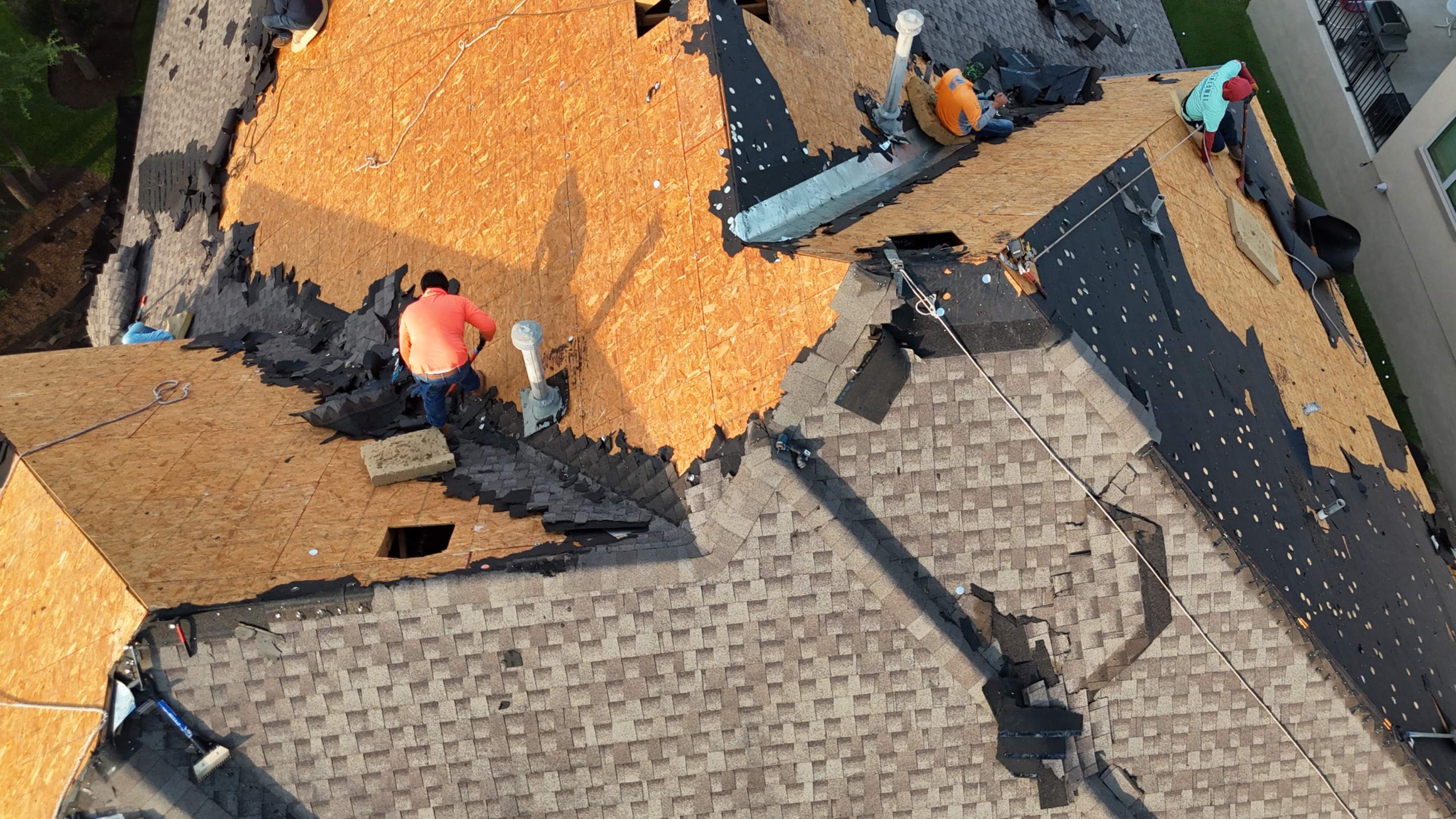 Austin Residential Roof Installation with GAF Shingles and Radiant Barrier by RoofsOnly.com