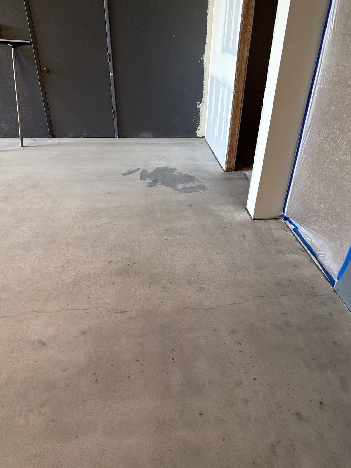 Custom Chip Polyurea Floor Coating for San Luis Obispo Commercial Unit by MGP Coatings