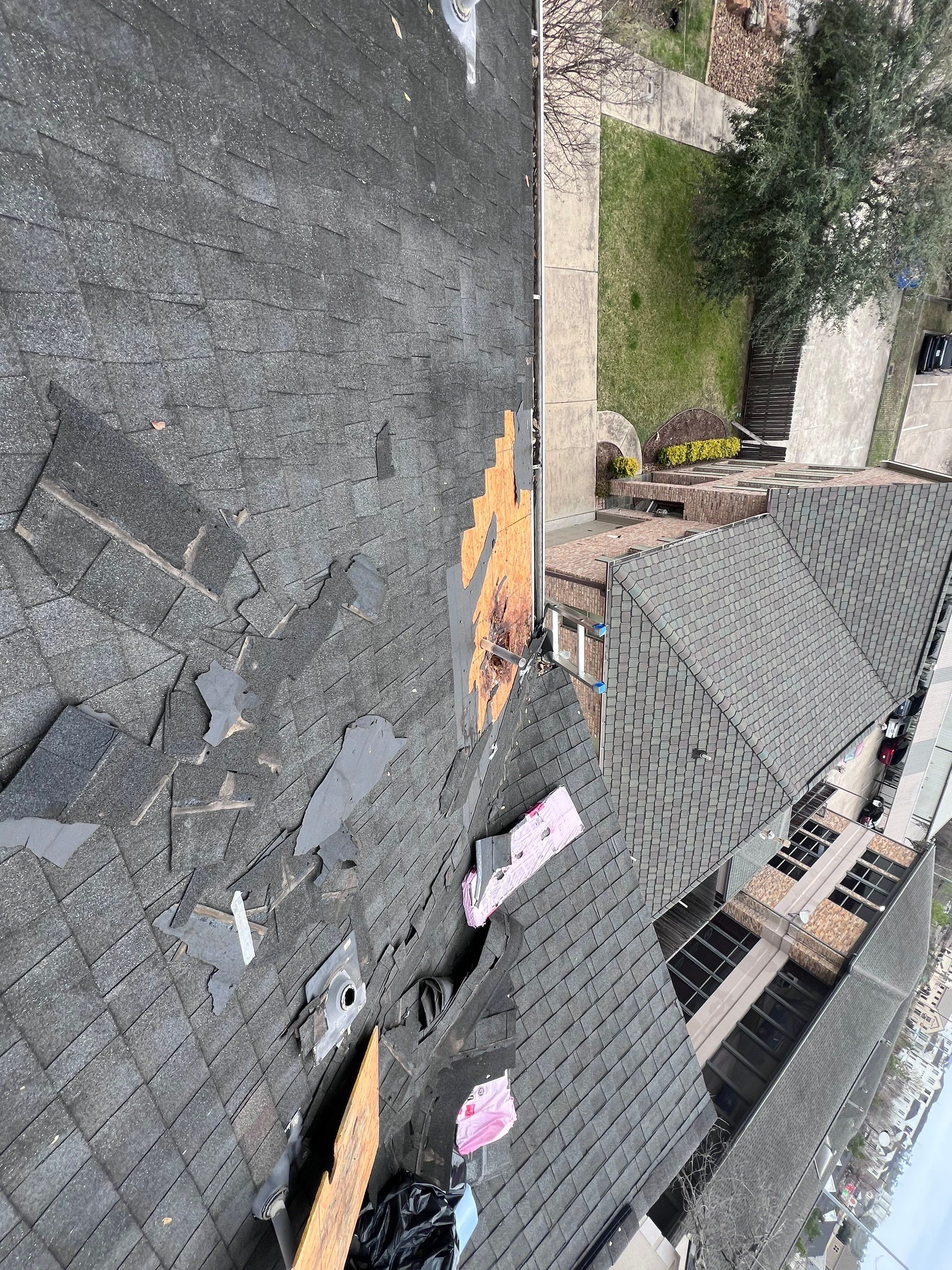 Hail Damage using Owen's Corning Duration (Lifetime) Shingles by Roof Repair Company