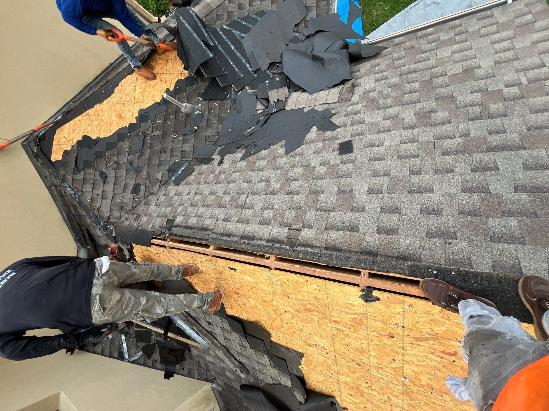 Residential Roofing Installation using Owen's Corning Duration (Lifetime) Shingles by Roof Repair Company