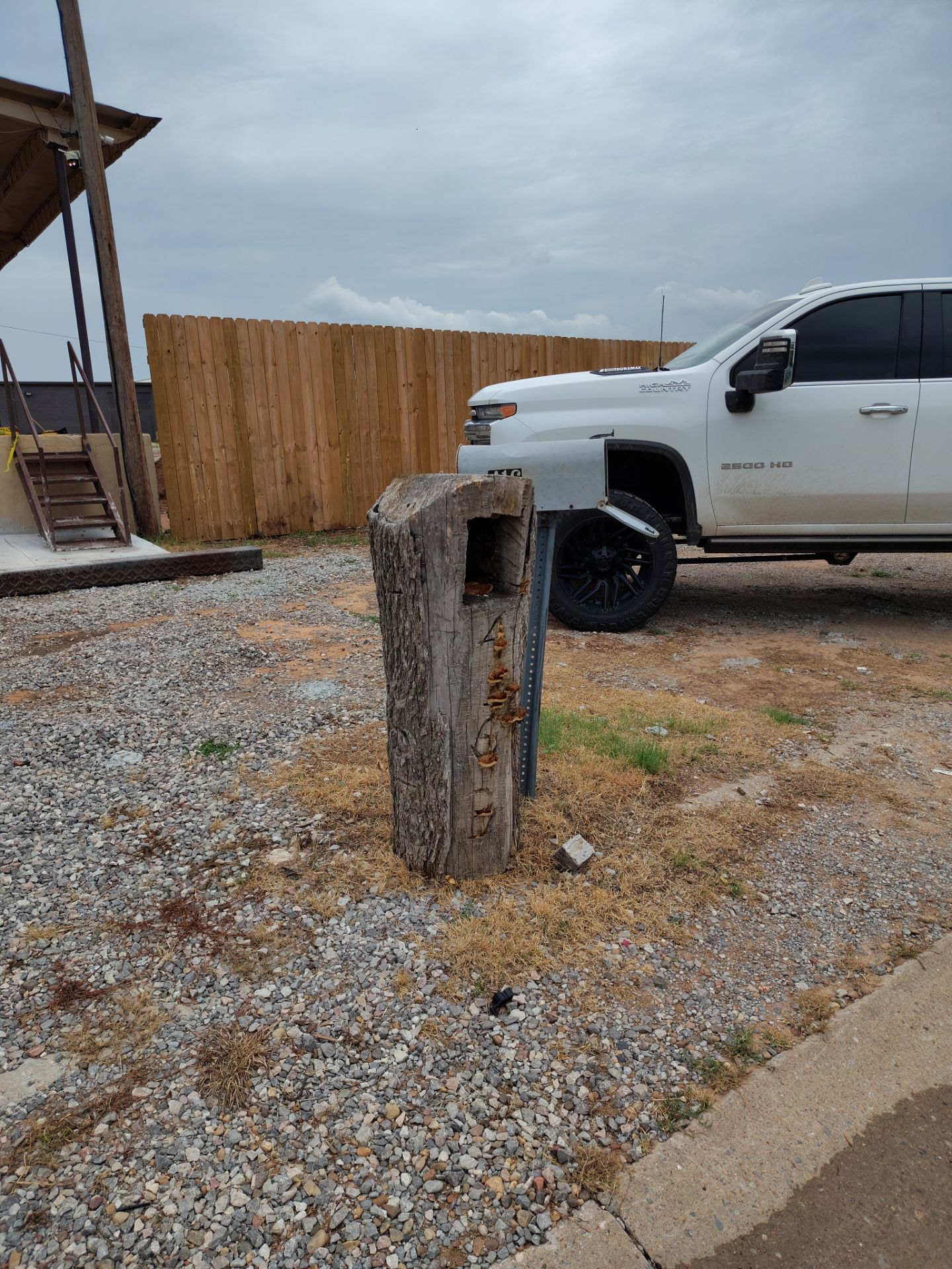 Mailbox Replacement by Clays Services Inc