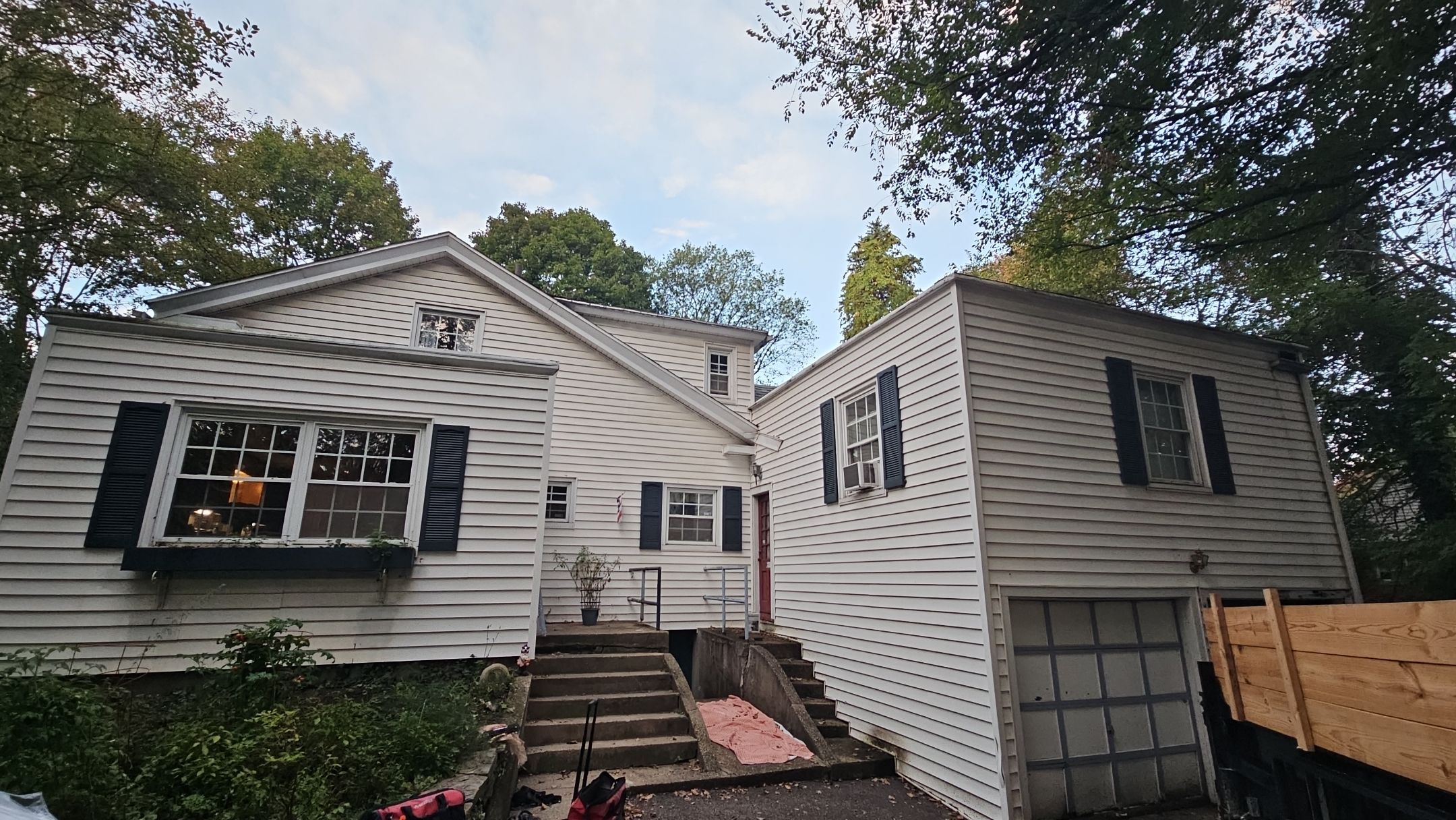 Norandex Cedar Knolls, Color: Jamestown Blue by Eagle Eye Roofing