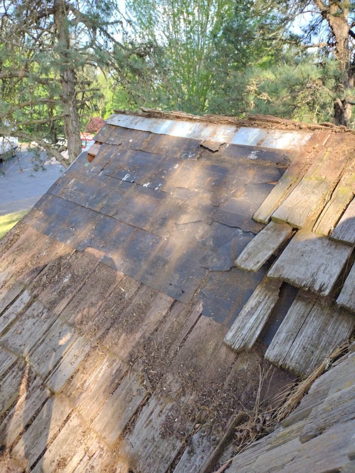 Cedar Shake Install using #1 Blue Label Cedar Shingles for the Albany Visitors Association  by Orezona Building & Roofing Company, Inc.