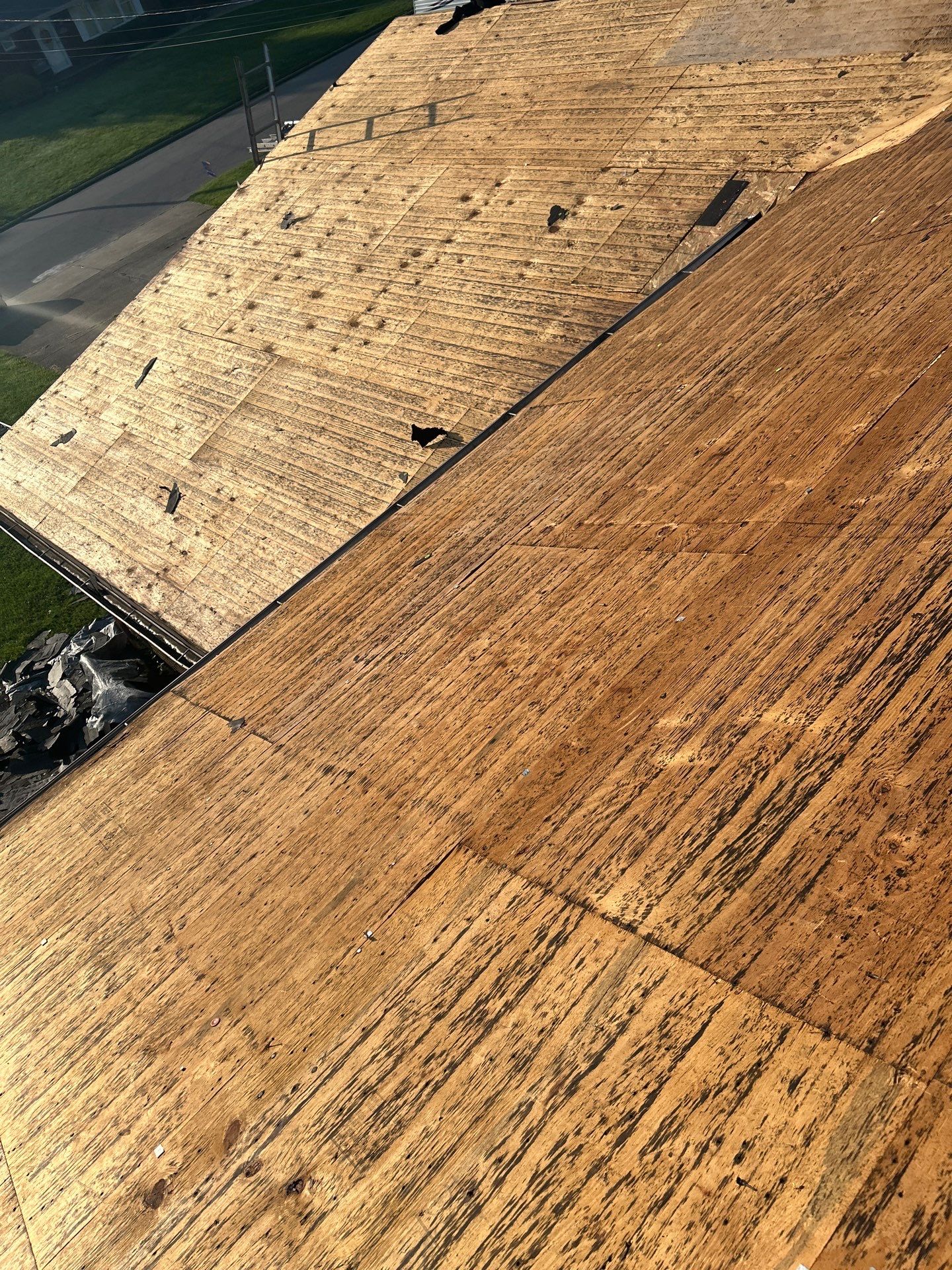 Residential Roofing Installation using GAF Timberline HDZ Charcoal by Rainstoppers Roofing